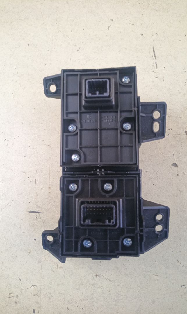 MANDO MULTIFUNCION Lexus NX (AZ10)