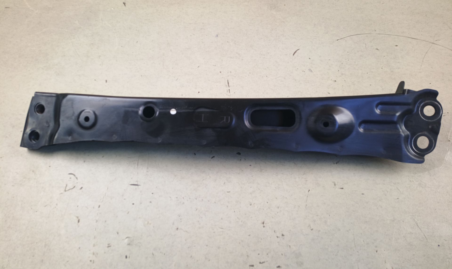 SOPORTE RADIADOR Lexus NX (AZ10)