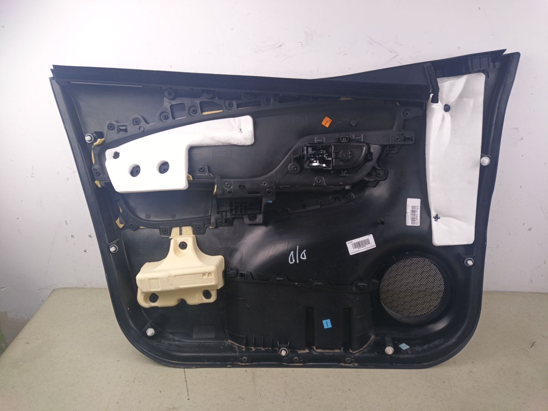 GUARNECIDO PUERTA DELANTERA DERECHA Toyota Yaris (XP13)