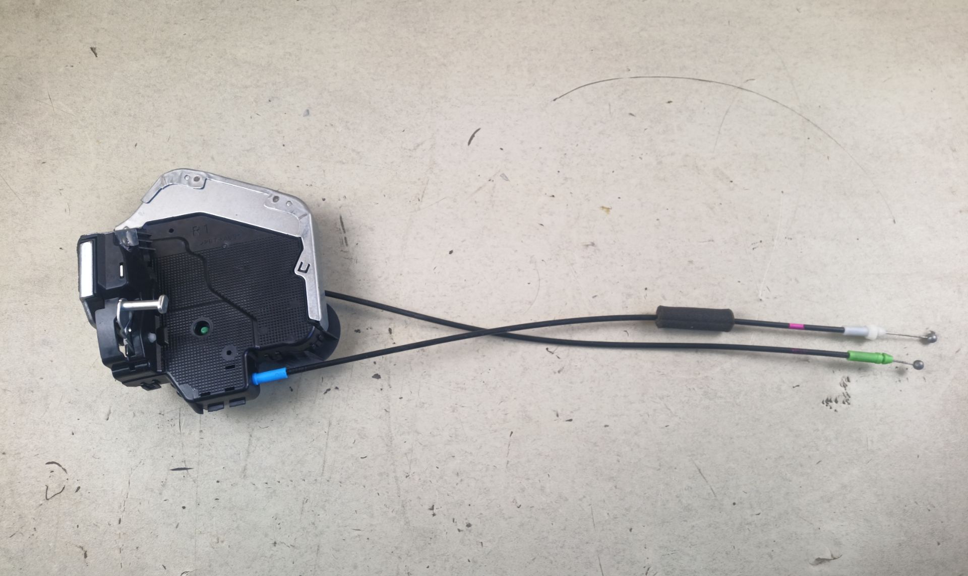 CERRADURA PUERTA TRASERA DERECHA Lexus NX (AZ10)