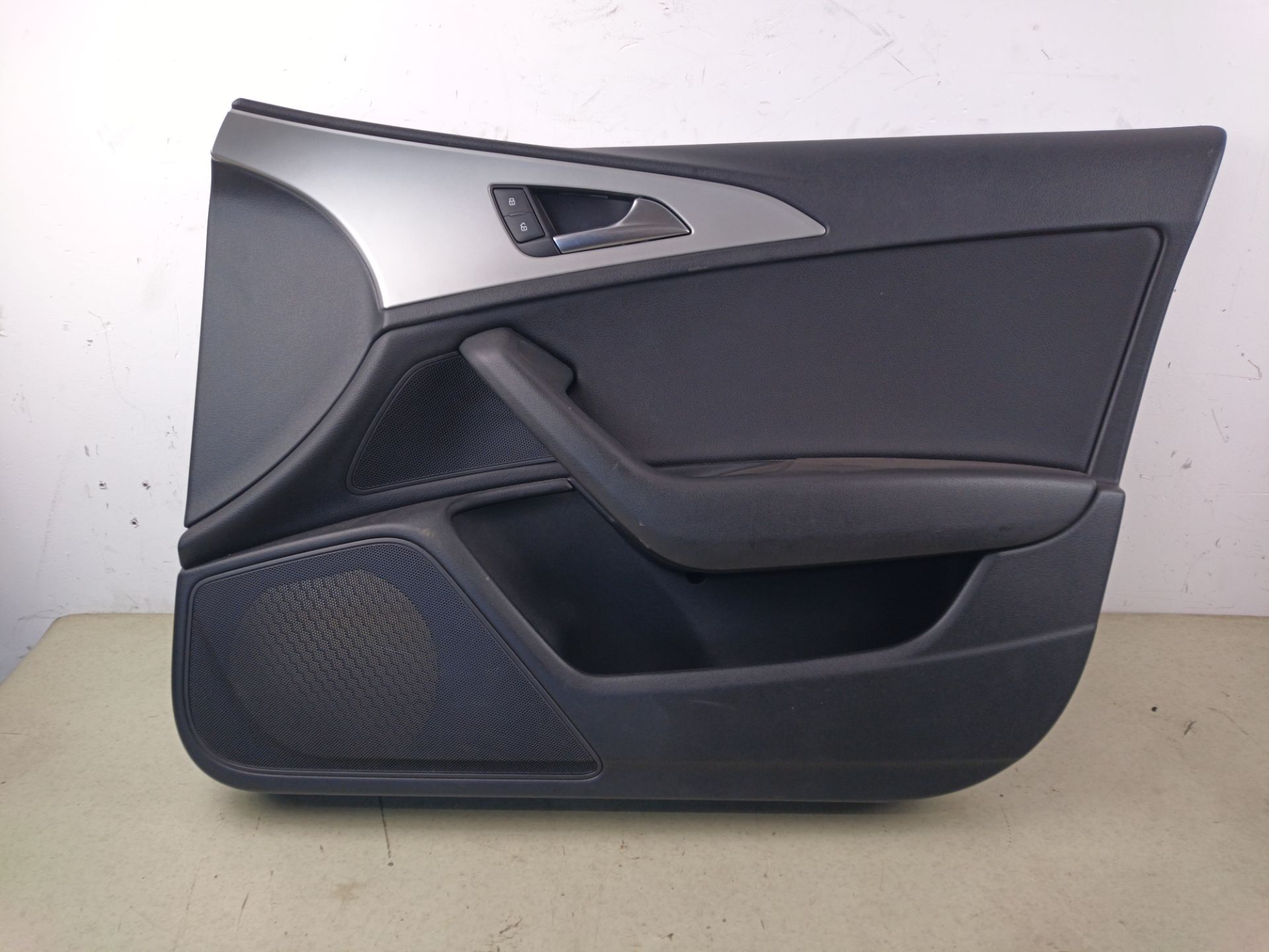 GUARNECIDO PUERTA DELANTERA DERECHA Audi A6 Avant (4G5)