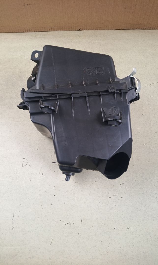 CAJA FILTRO AIRE Lexus NX (AZ10)