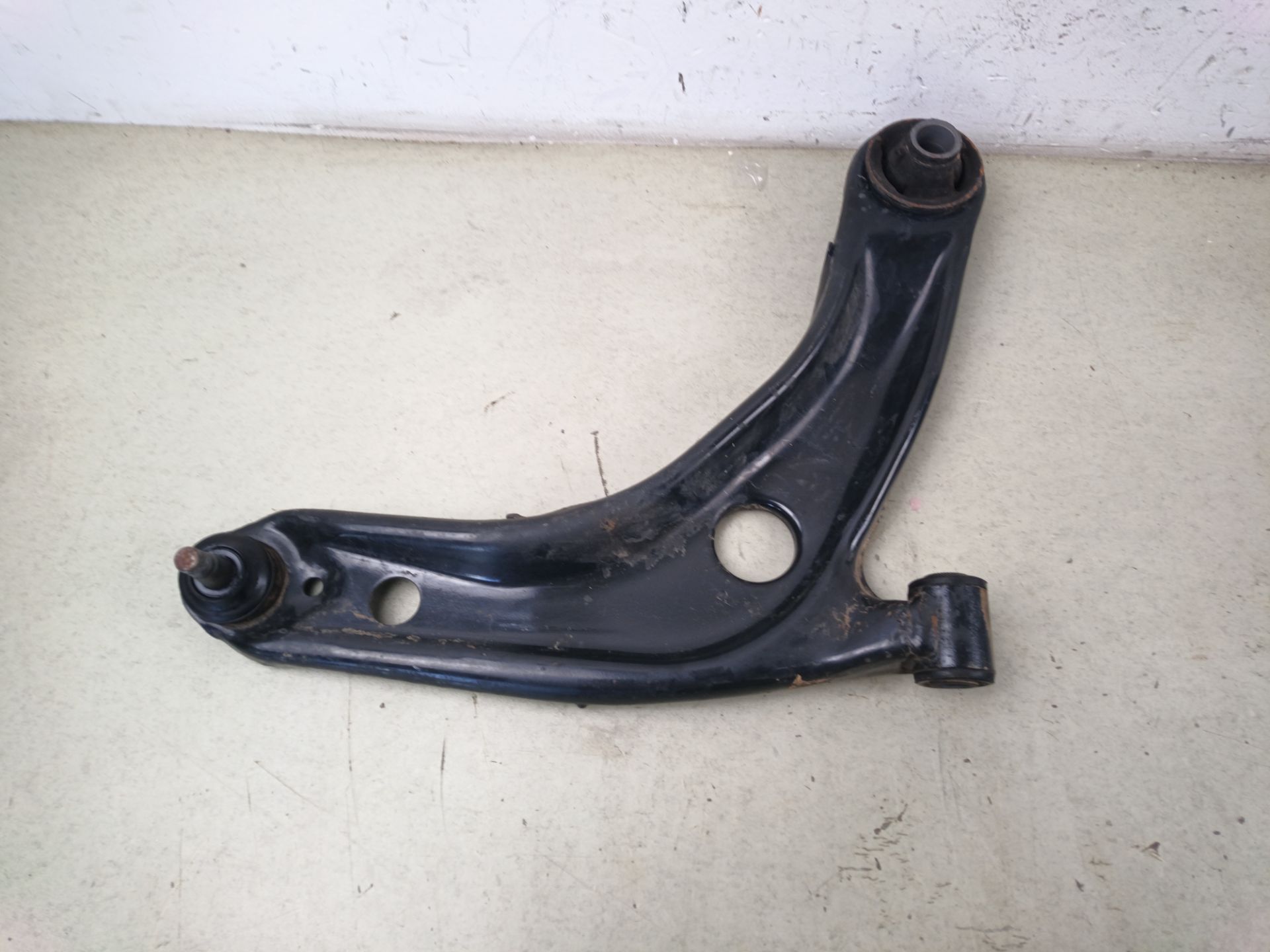 BRAZO SUSPENSION INFERIOR DELANTERO DERECHO Toyota Yaris (XP13)