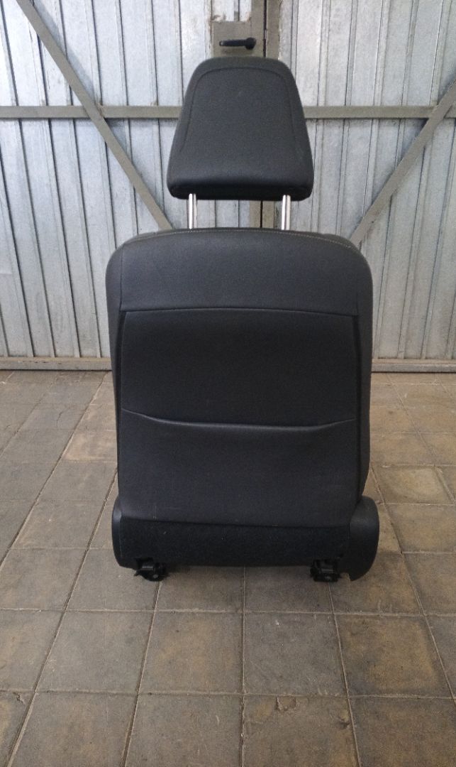 ASIENTO DELANTERO DERECHO Lexus NX (AZ10)