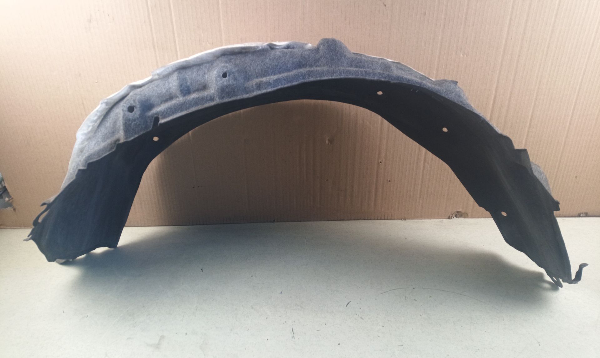 PASO RUEDA TRASERO DERECHO Lexus NX (AZ10)