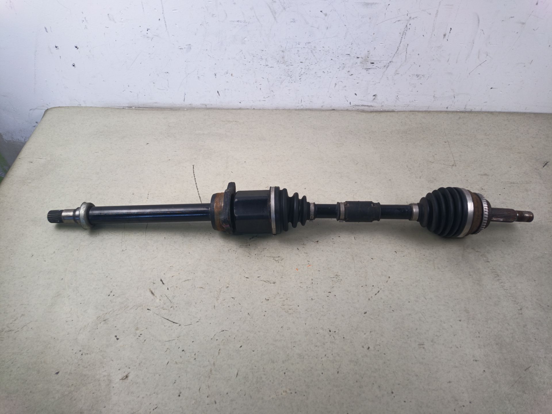 TRANSMISION DELANTERA DERECHA Toyota Corolla (E12)