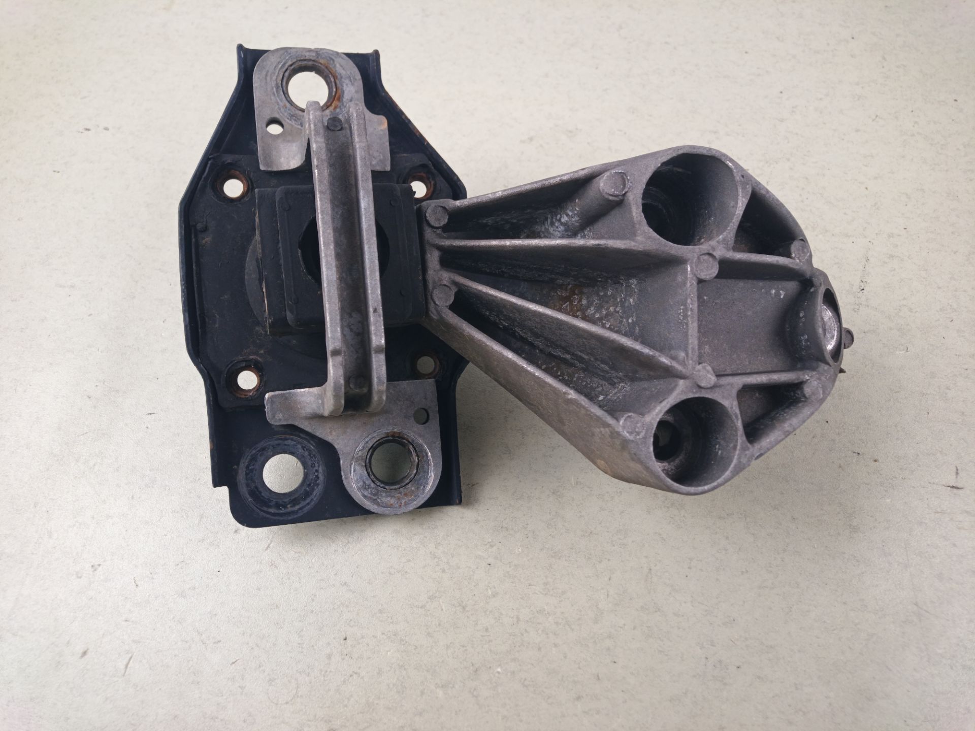 SOPORTE MOTOR Renault Megane II Berlina 5P