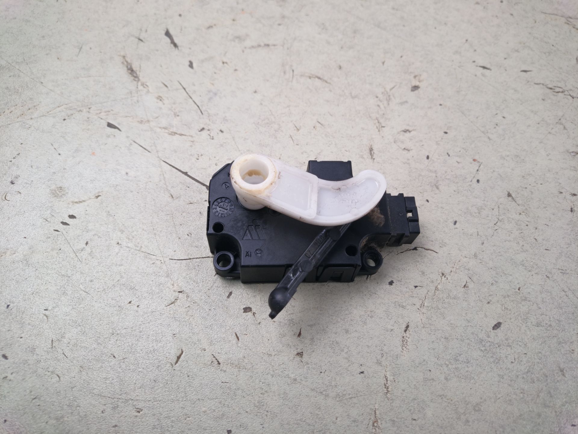MOTOR APERTURA TRAMPILLA Audi A6 Avant (4G5)