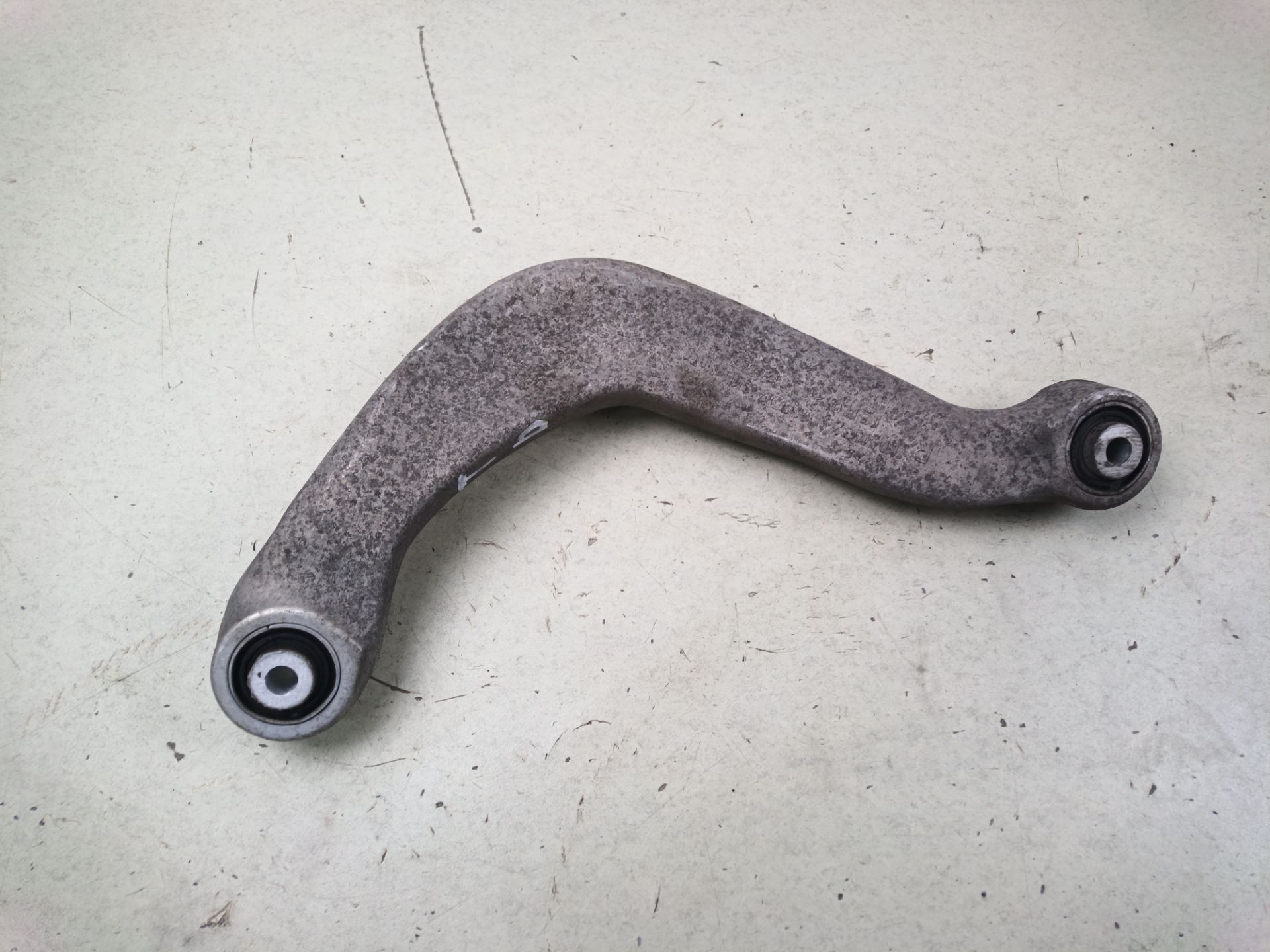 BRAZO SUSPENSION SUPERIOR TRASERO DERECHO Audi A6 Avant (4G5)
