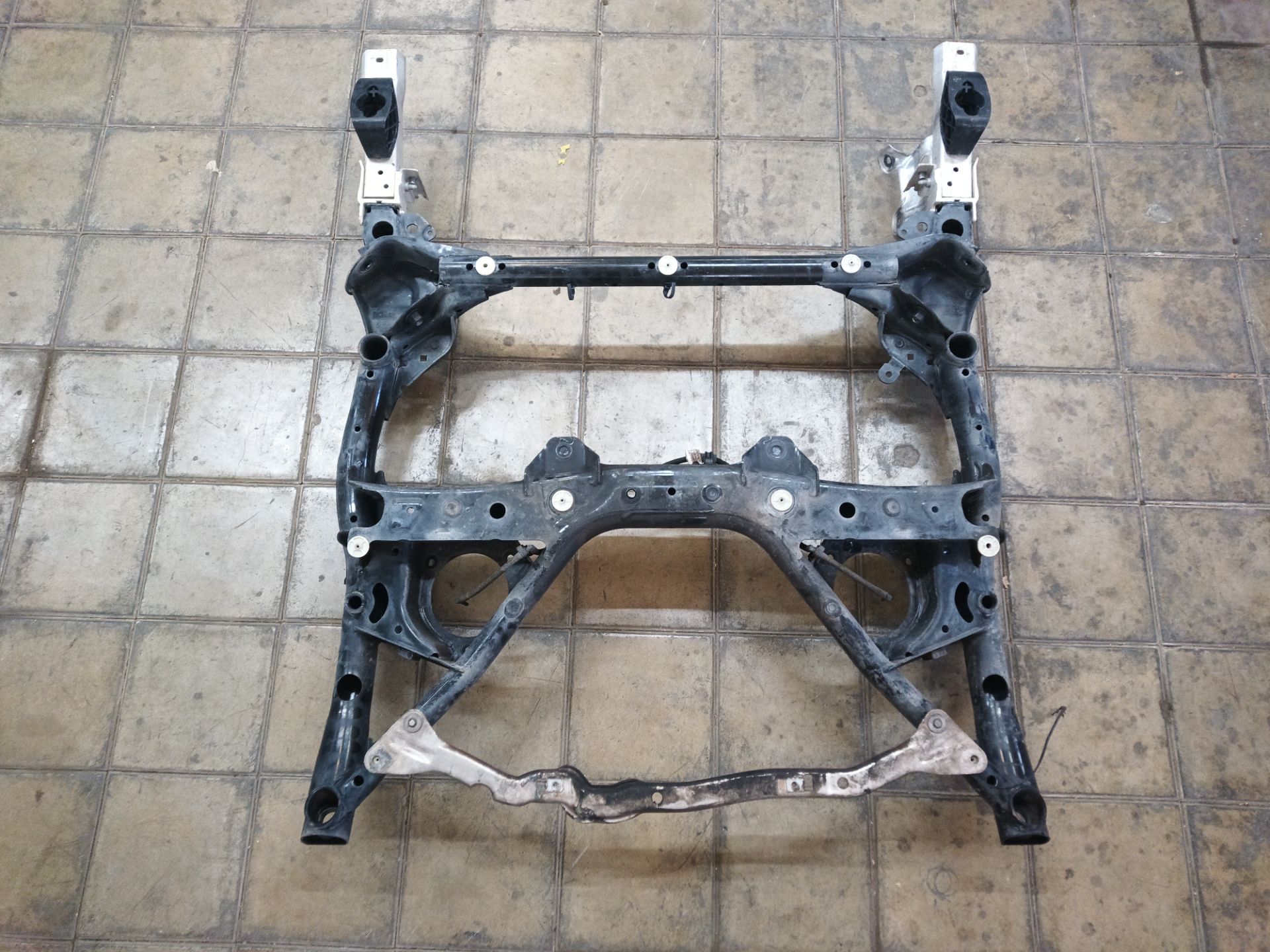 SUBCHASIS DELANTERO BMW 1 Berlina 3p (F21)