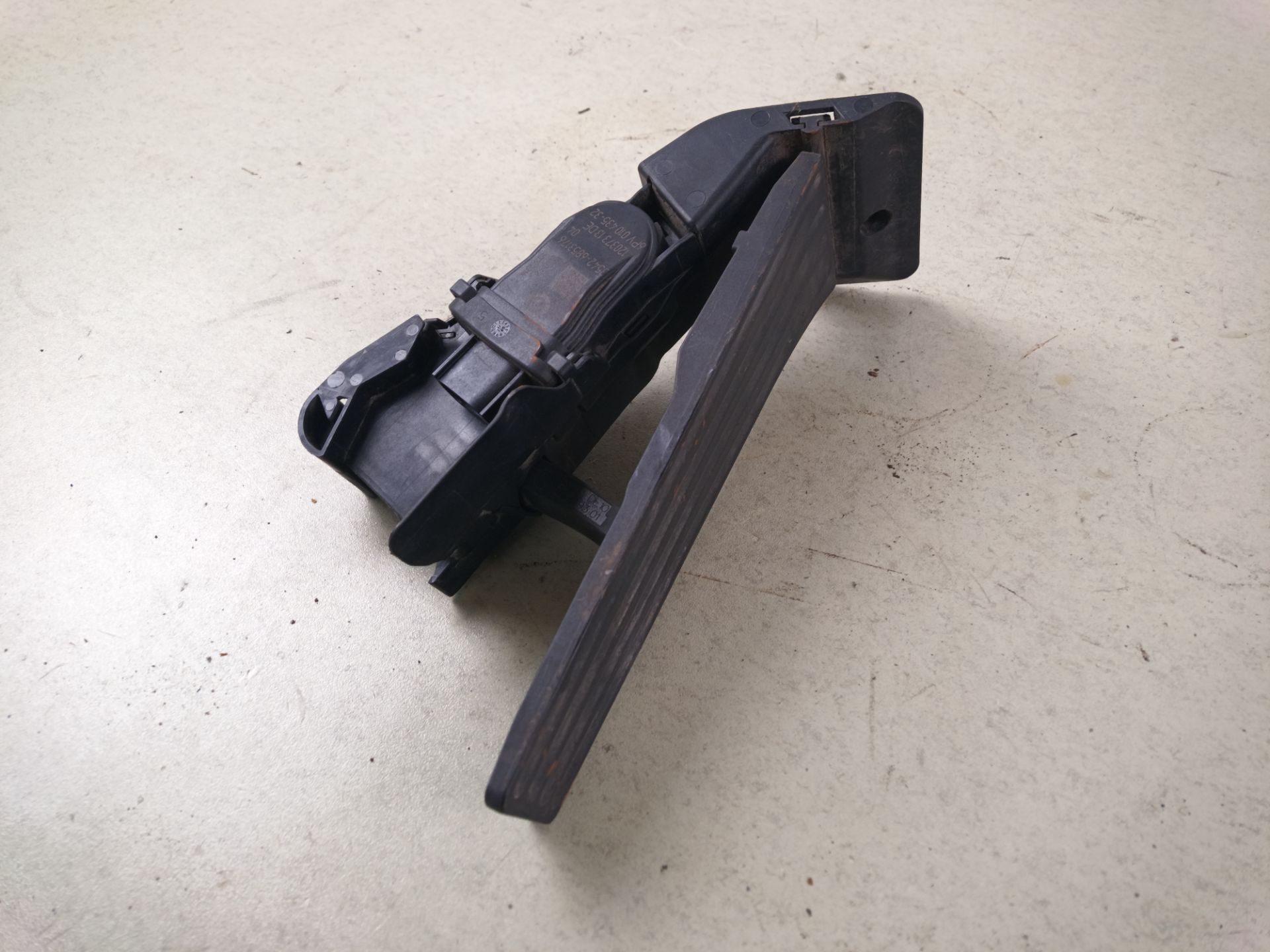 PEDAL ACELERADOR BMW 1 Berlina 3p (F21)