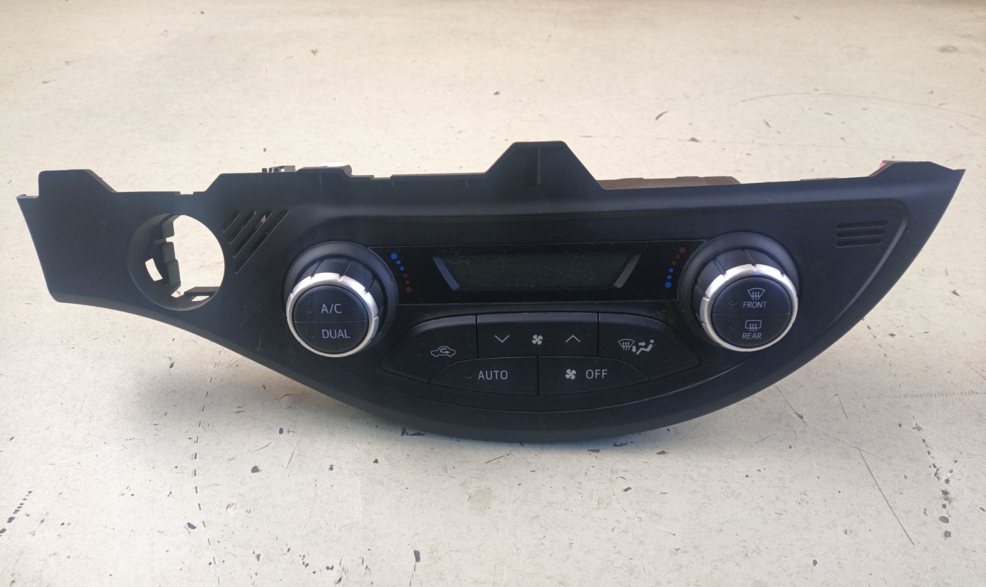 MANDO CLIMATIZADOR Toyota Yaris (XP13)