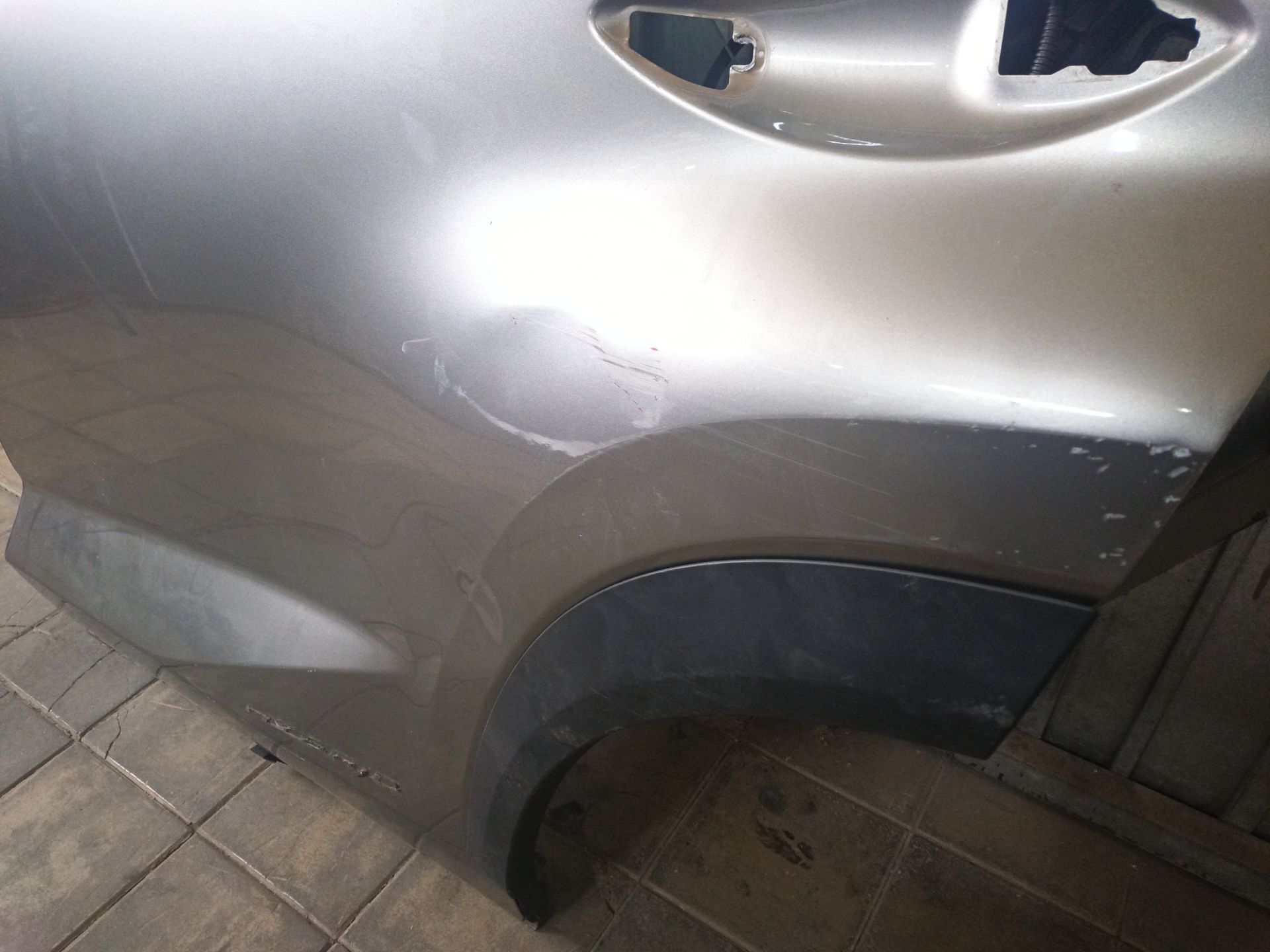PUERTA TRASERA IZQUIERDA Lexus NX (AZ10)