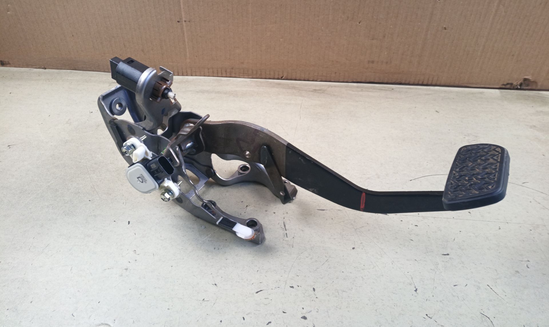 PEDAL FRENO Toyota Yaris (XP13)