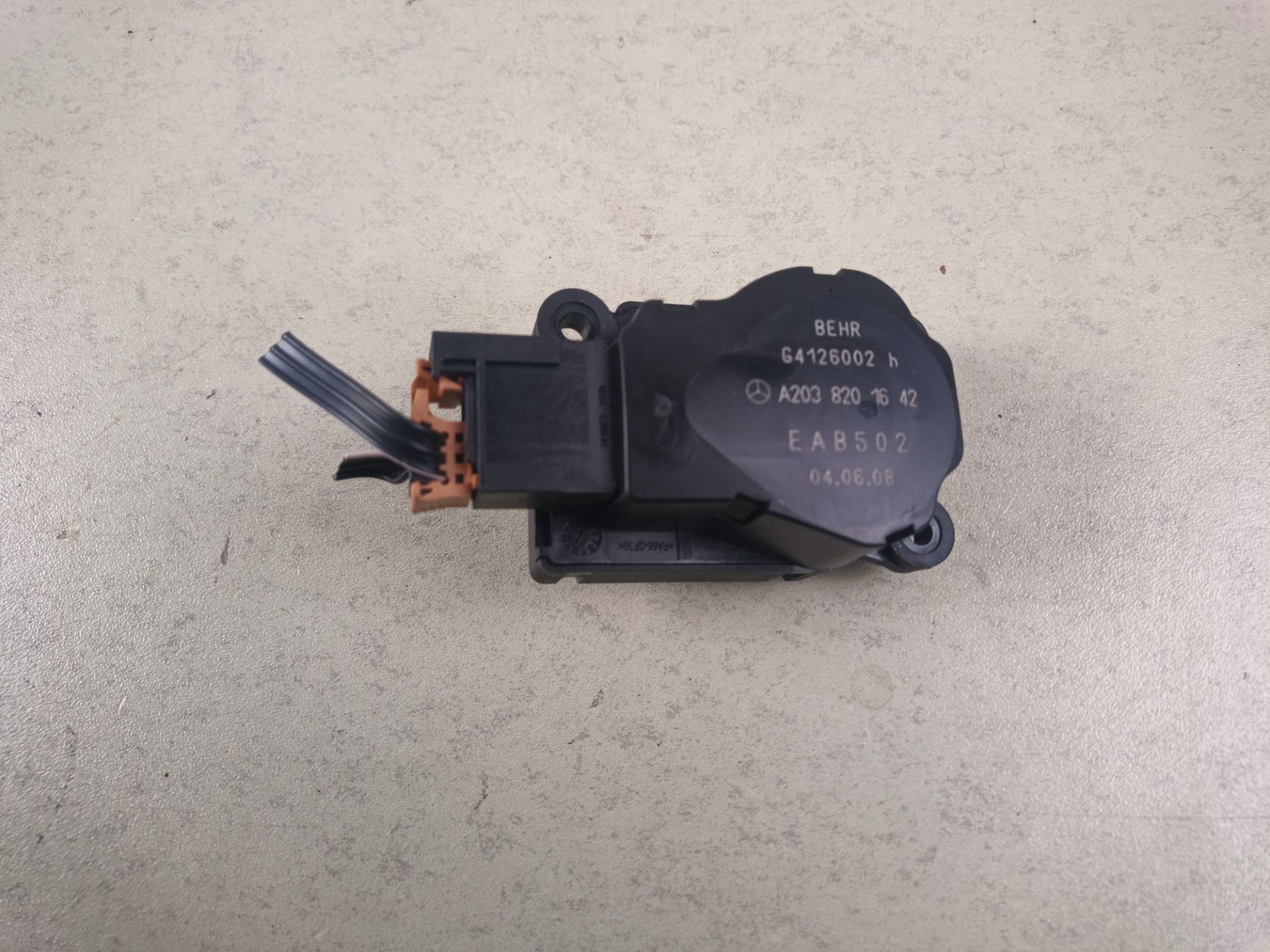 MOTOR TRAMPILLA CALEFACCION