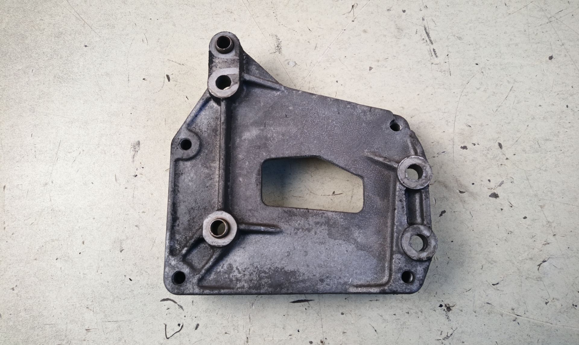 SOPORTE COMPRESOR AIRE ACONDICIONADO