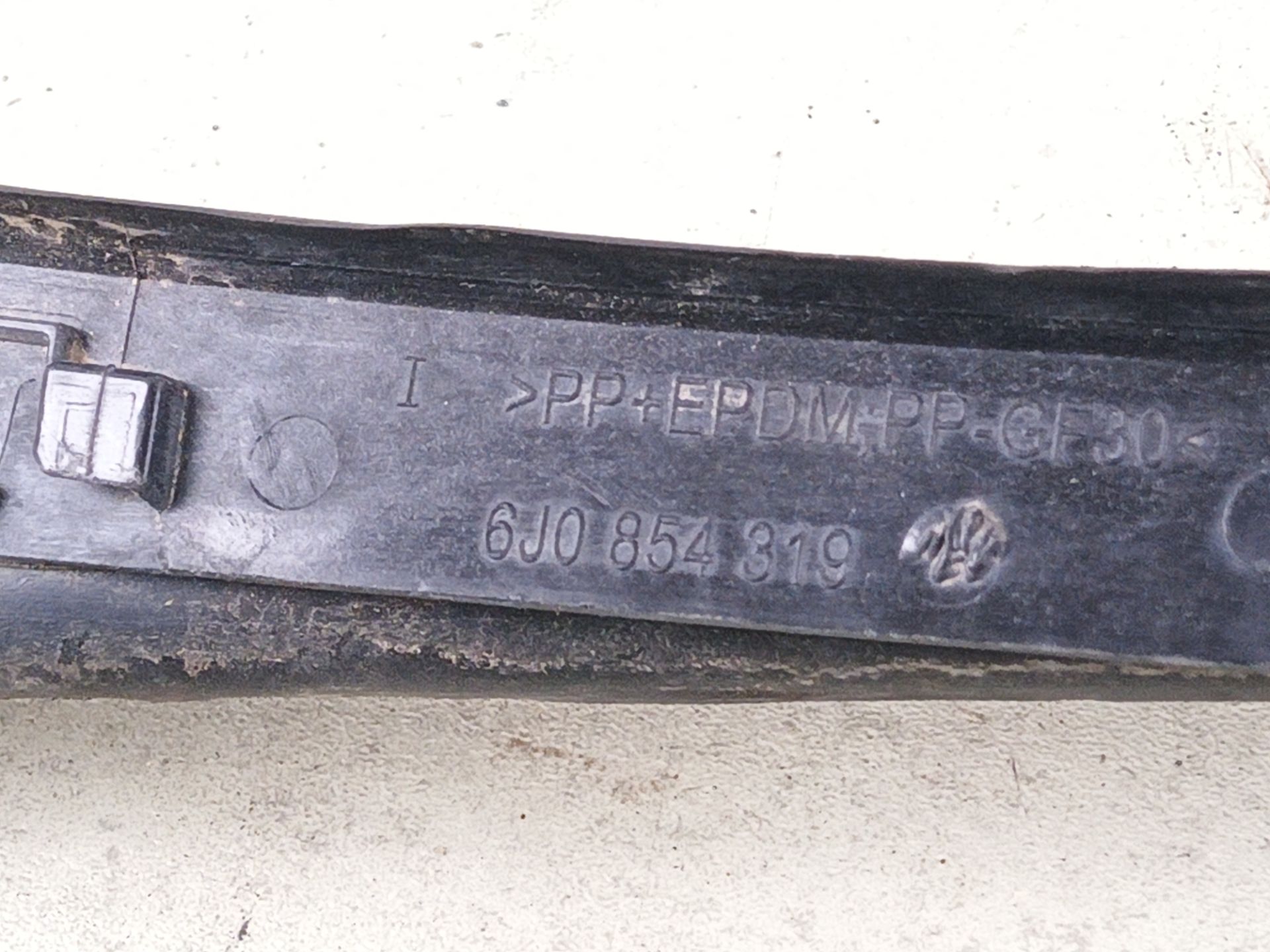 MOLDURAS DELANTERAS Seat Ibiza Berlina (6J5)