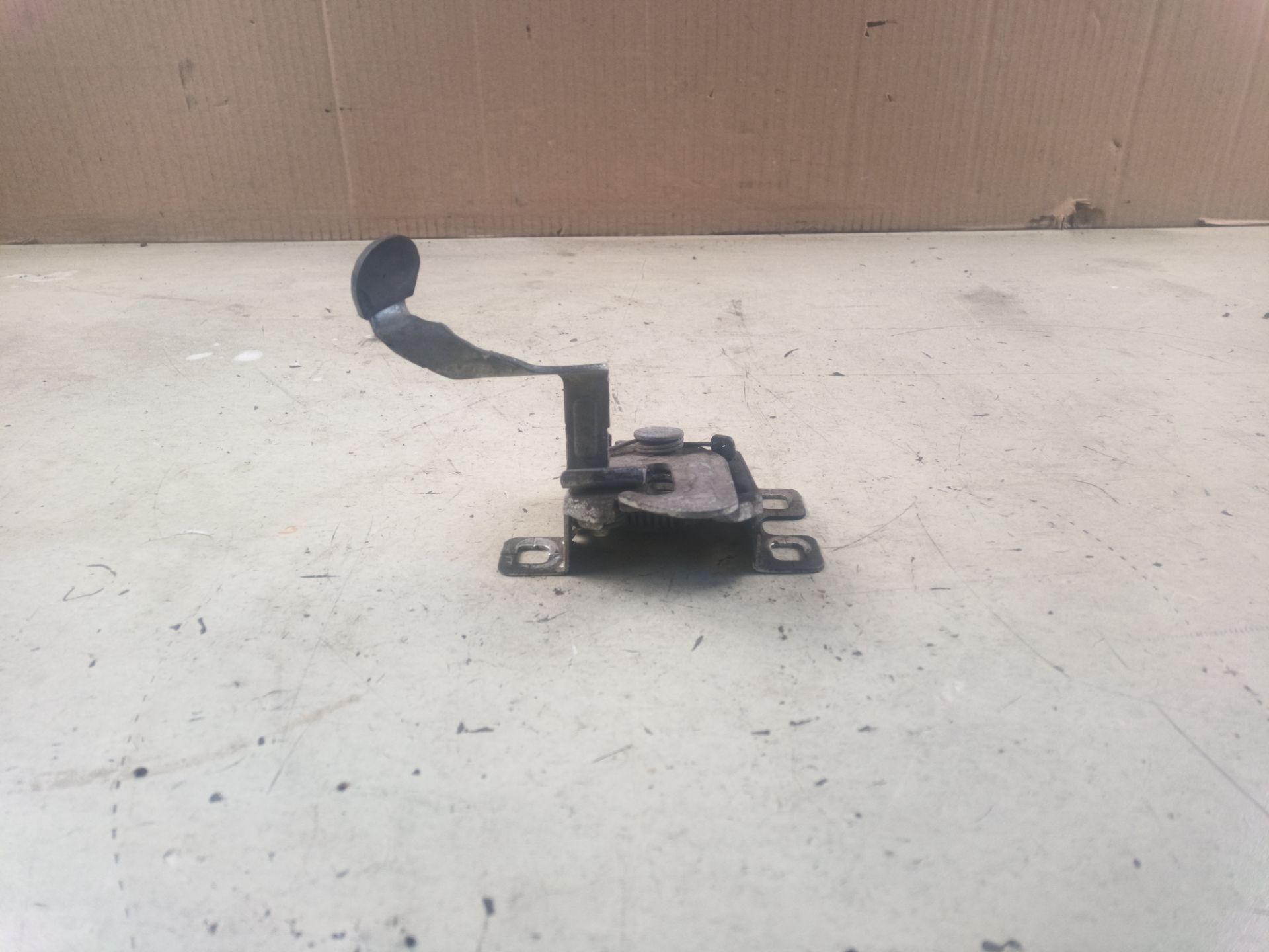 CERRADURA BLOQUEO CAPOTA Opel Combo D
