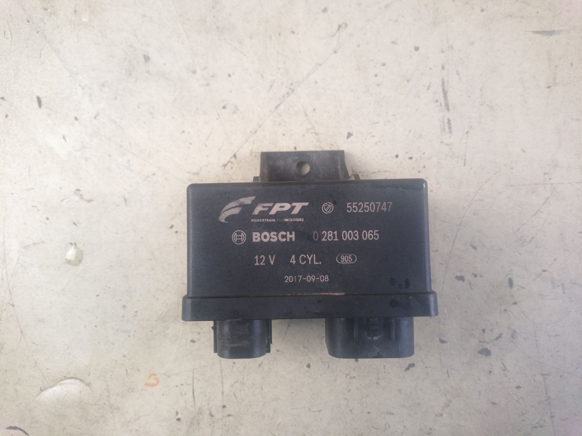 CAJA RELES / FUSIBLES Opel Combo D