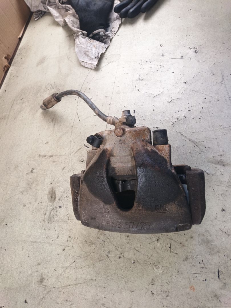 PINZA DE FRENO DELANTERA DERECHA Opel Combo (Corsa C)