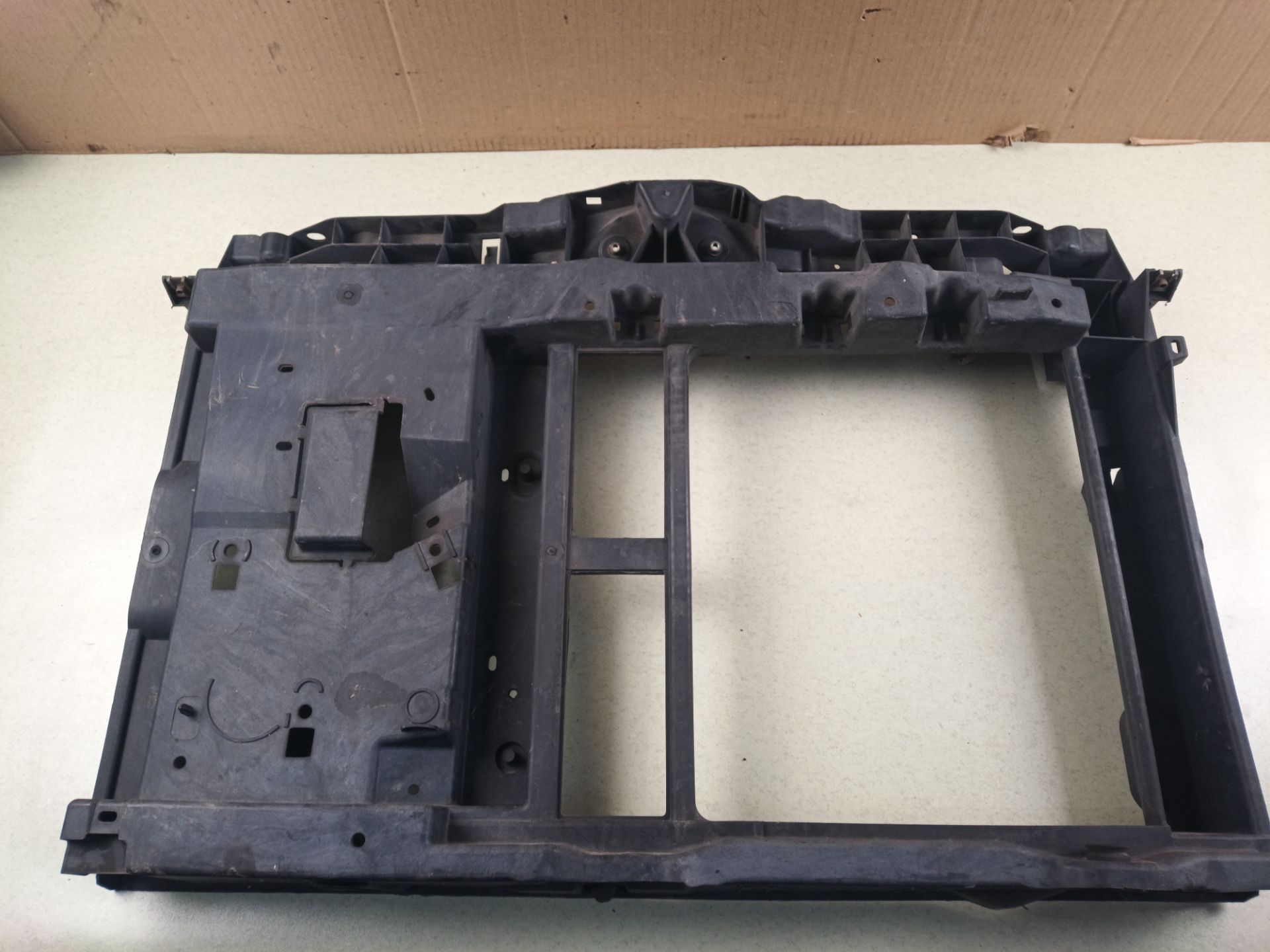 SOPORTE RADIADOR Peugeot 207