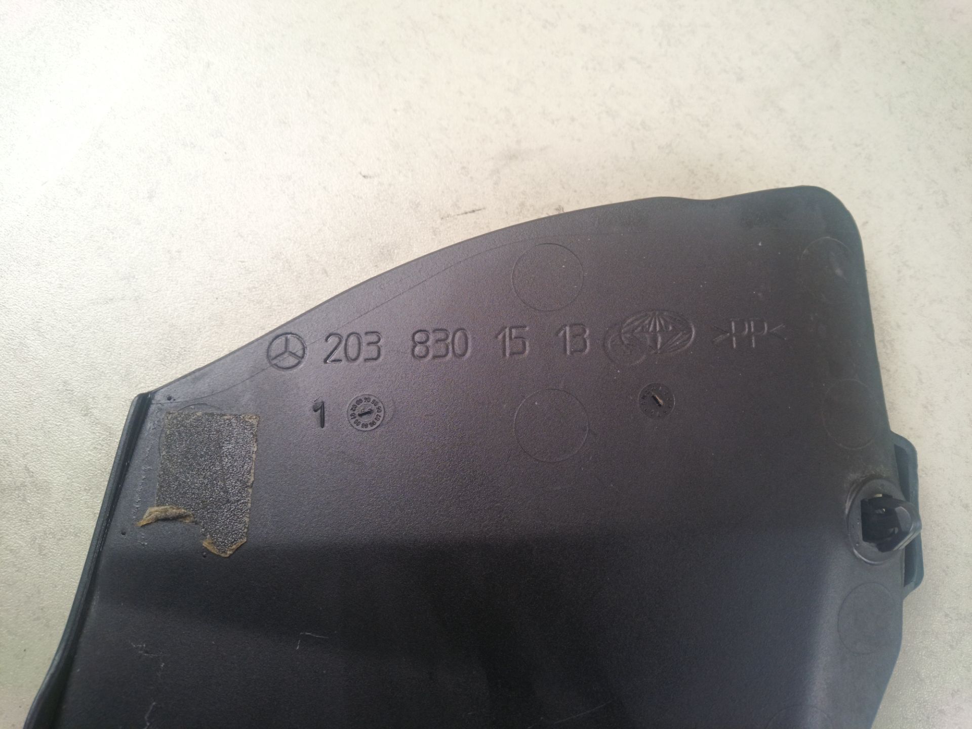 SOPORTE FILTRO AIRE Mercedes-Benz C Berlina (BM 203)