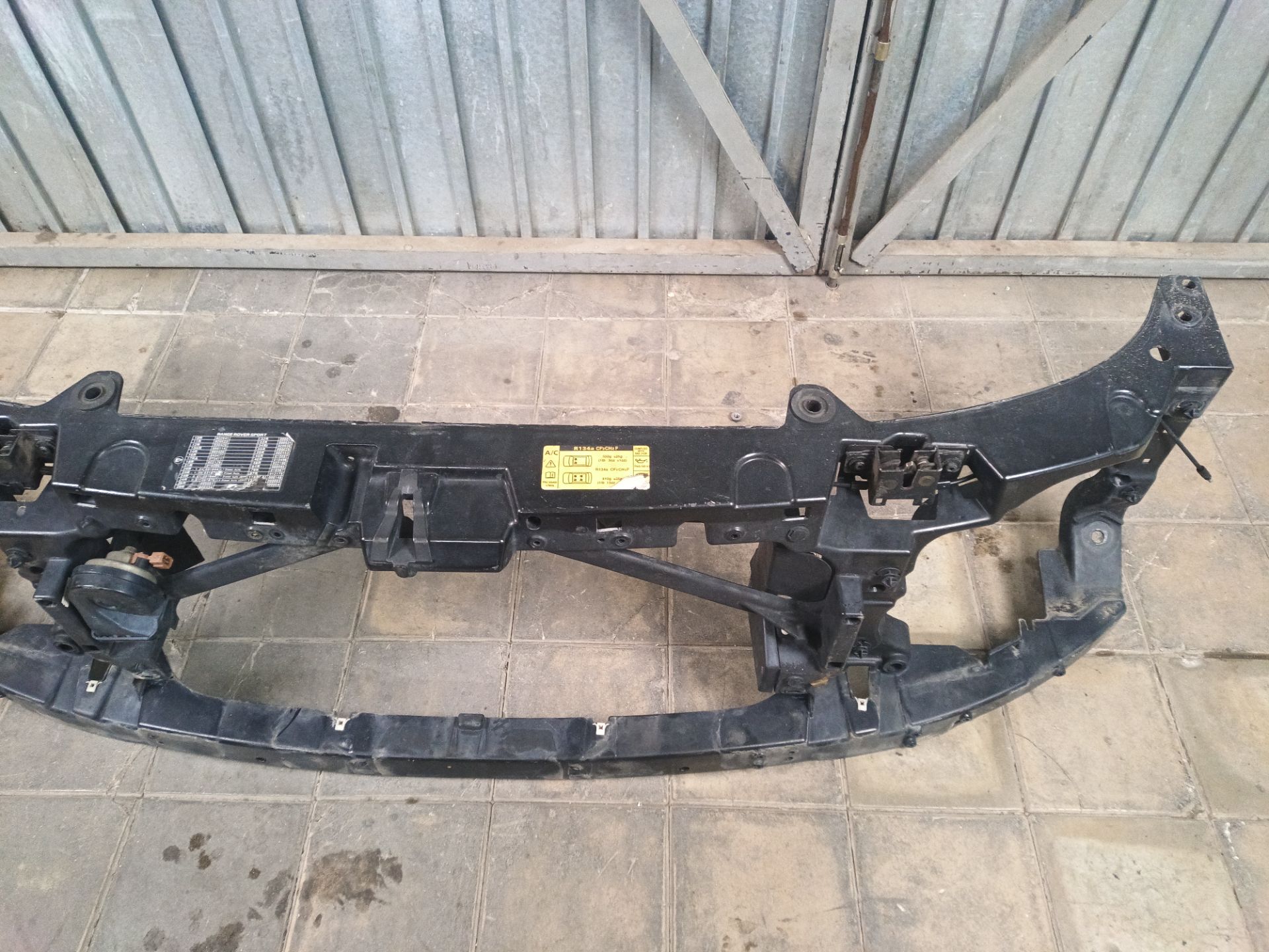 SOPORTE PARAGOLPES DELANTERO Land Rover Range Rover Sport