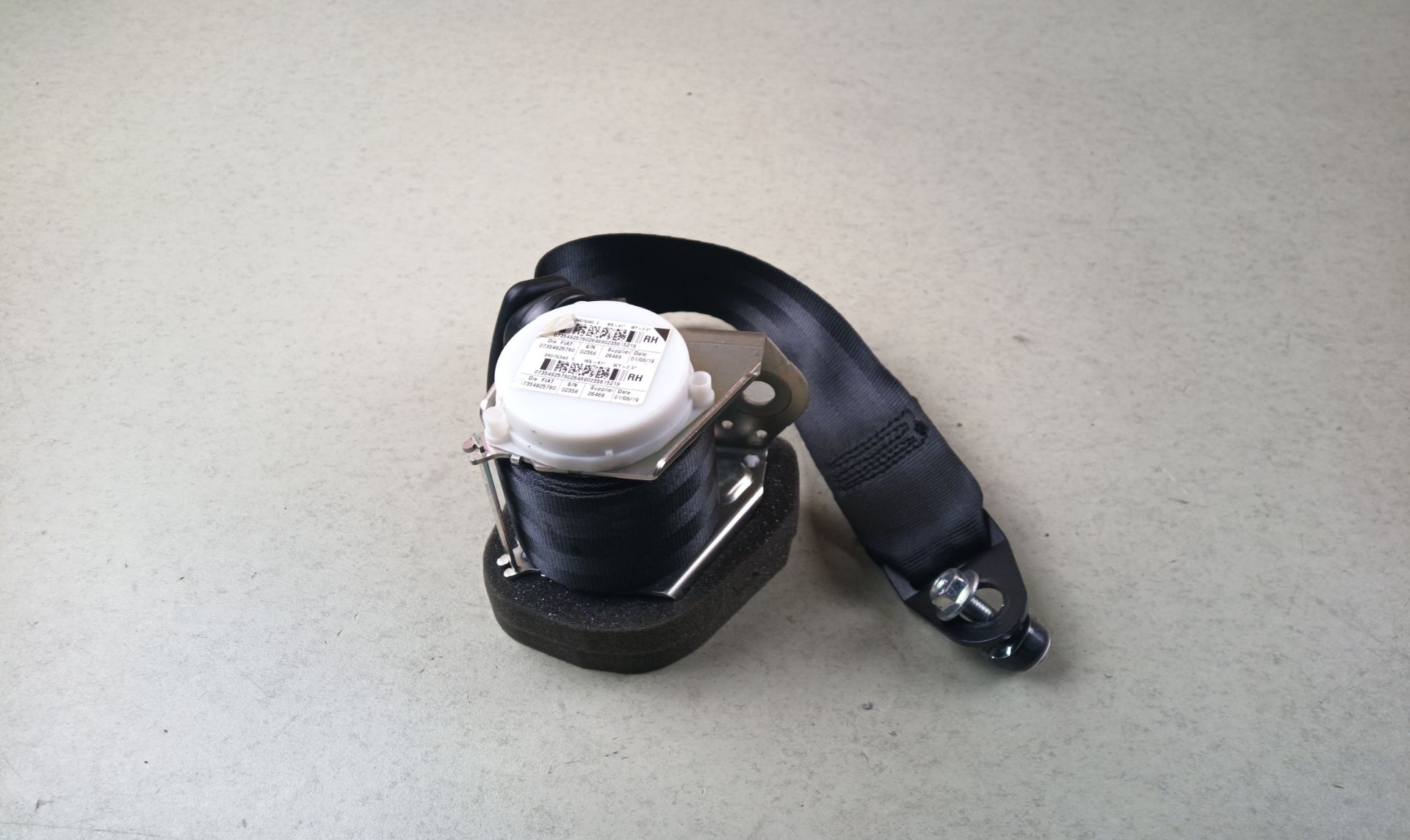 CINTURON SEGURIDAD TRASERO DERECHO Fiat 500 (150) Cabrio