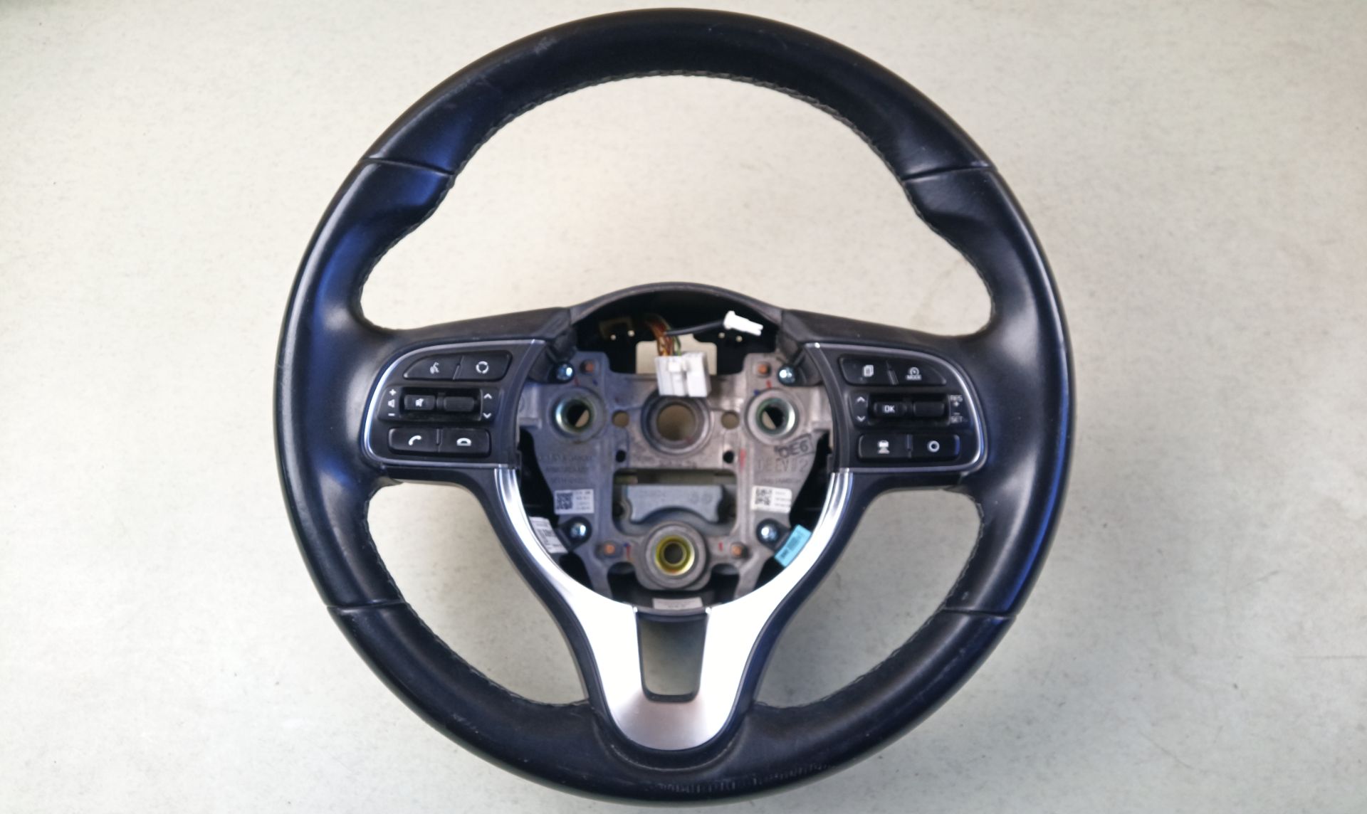 VOLANTE Kia Niro (DE)