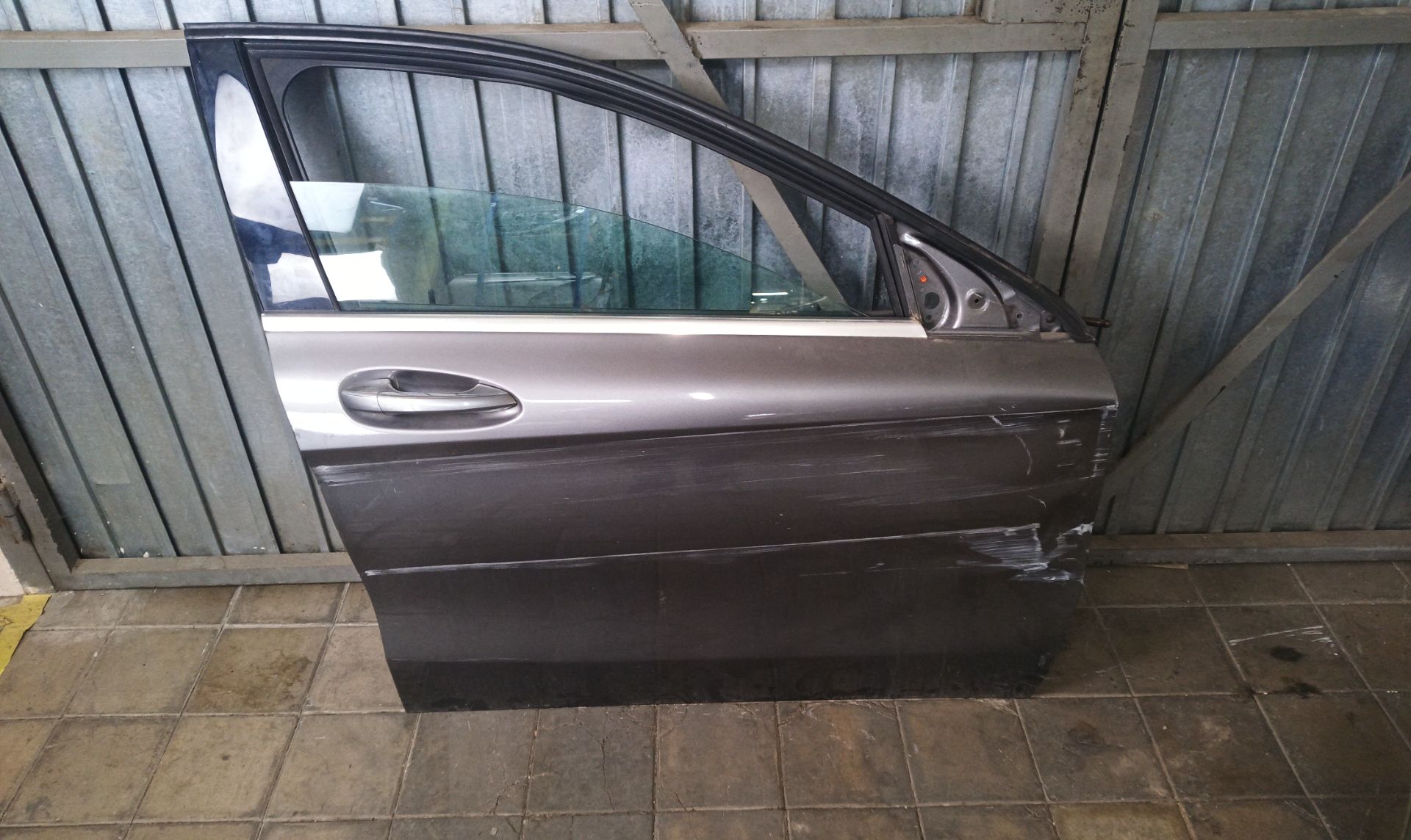 PUERTA DELANTERA DERECHA Mercedes-Benz GLA (BM 156)