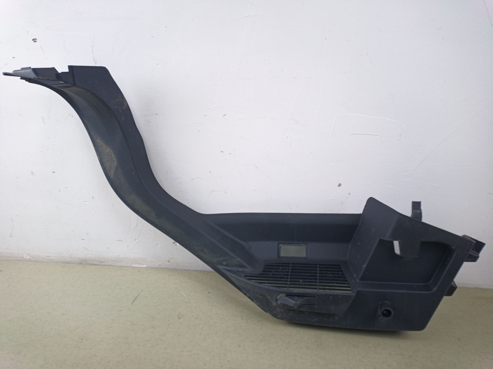 MOLDURAS TRASERAS Volkswagen T-Roc (D11)