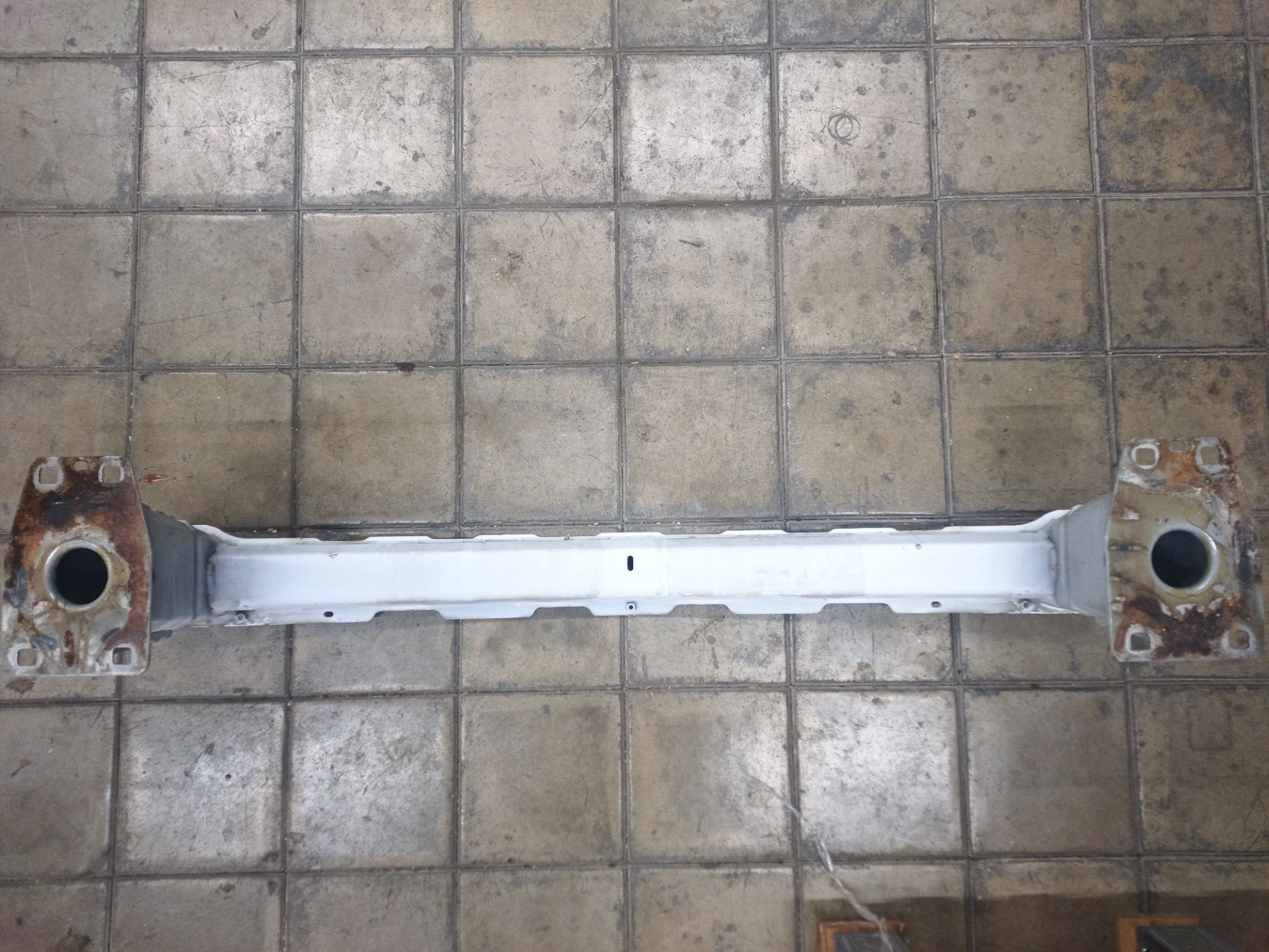 REFUERZO PARAGOLPES DELANTERO Land Rover Range Rover Evoque