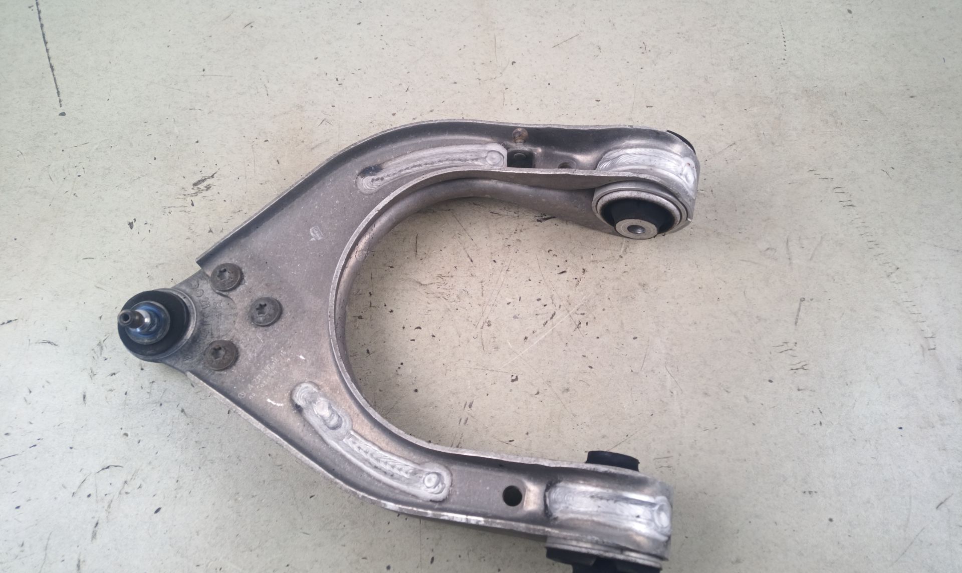 BRAZO SUSPENSION SUPERIOR DELANTERO DERECHO Mercedes-Benz CLS (BM 219)