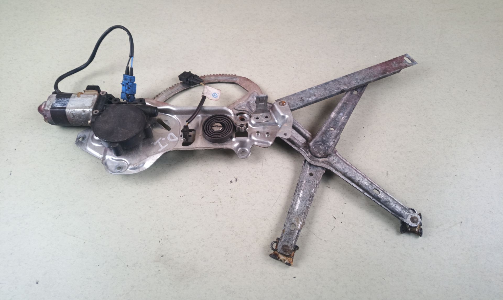 MOTOR ELEVALUNAS DELANTERO IZQUIERDO BMW 5 Berlina (E34)