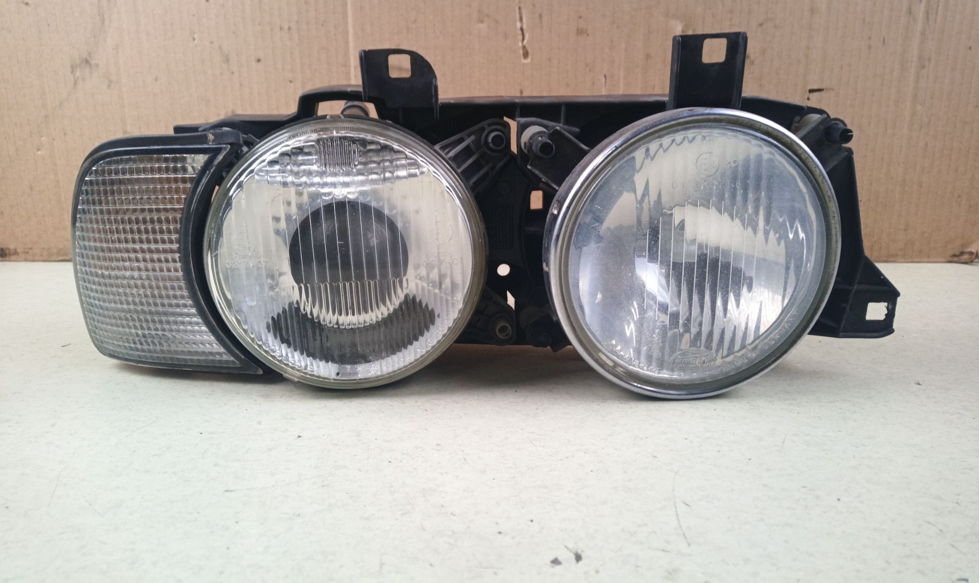FARO DERECHO BMW 5 Berlina (E34)