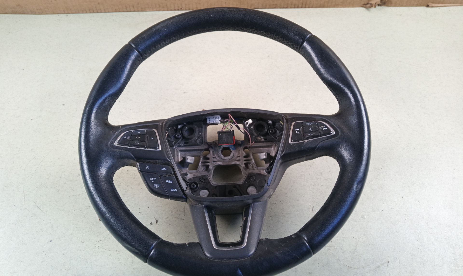 VOLANTE Ford Kuga