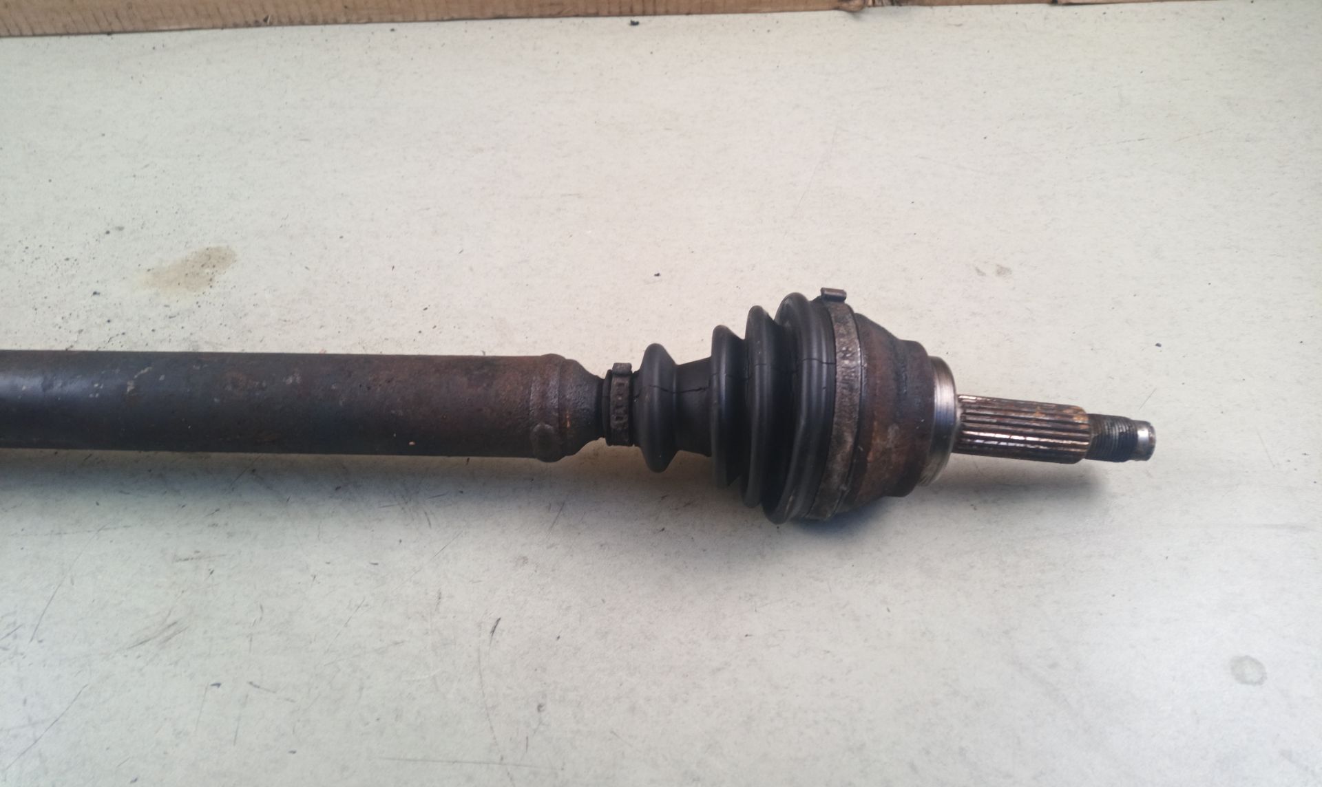 TRANSMISION DELANTERA DERECHA Ford Escort Berlina