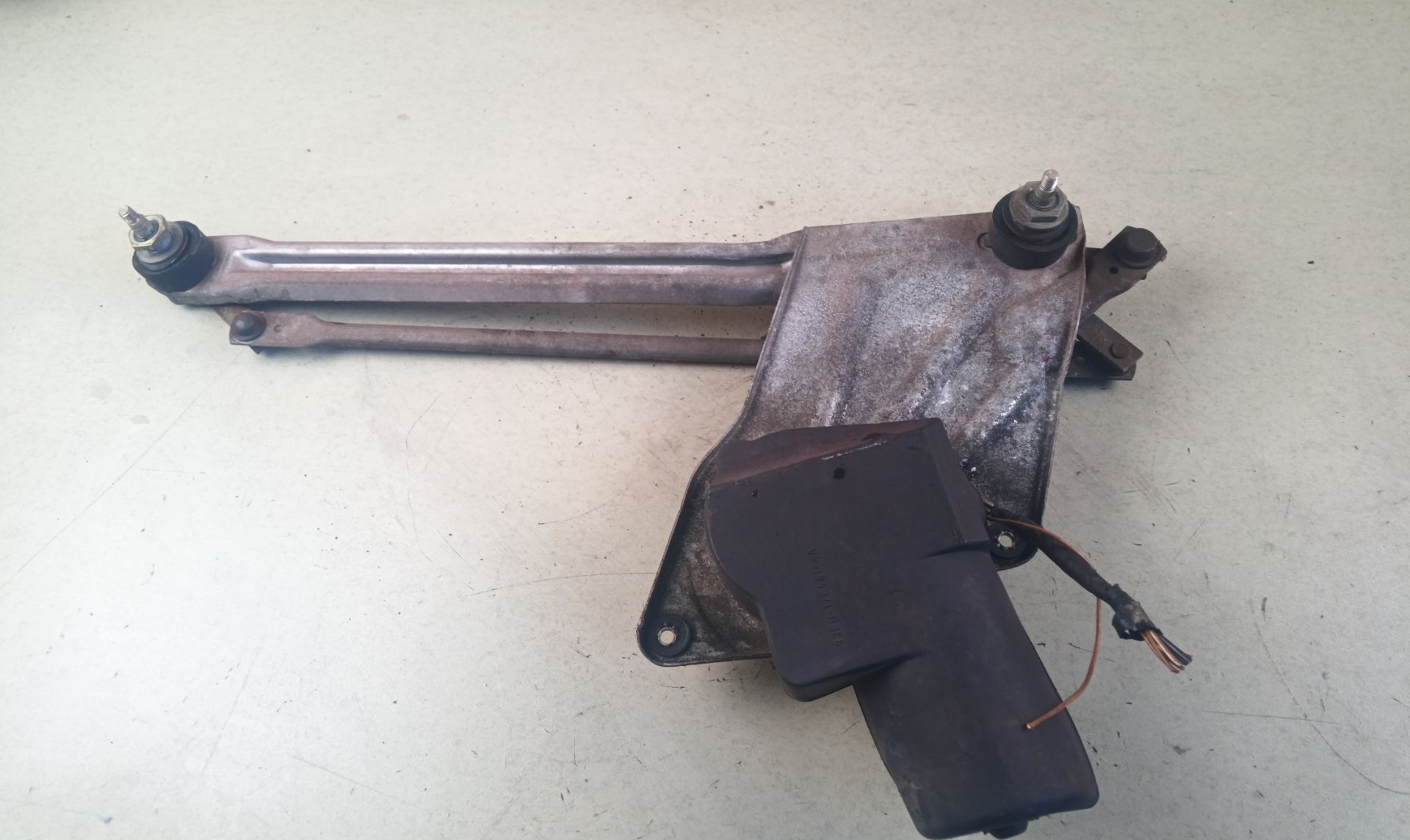 MOTOR LIMPIA DELANTERO Ford Escort Berlina
