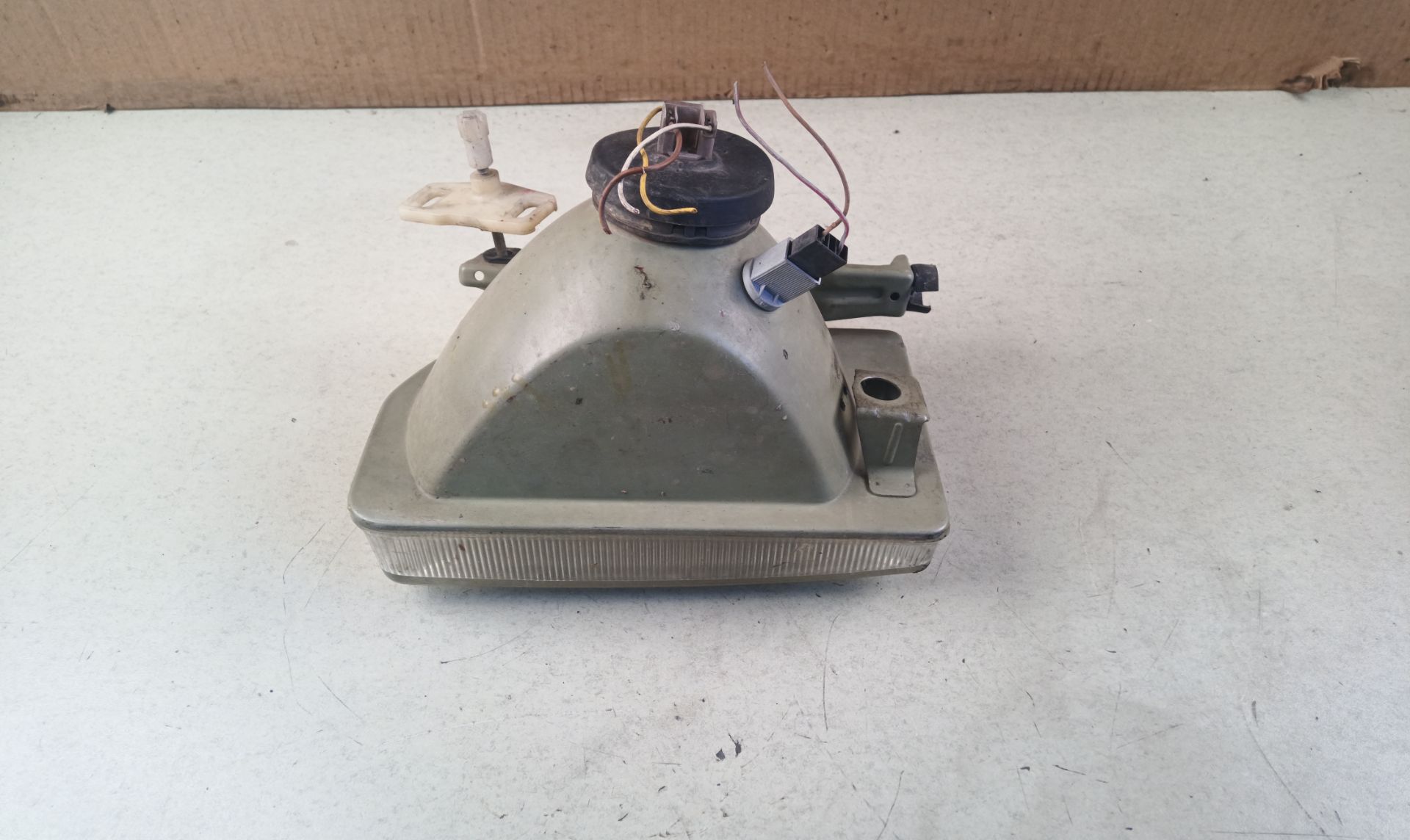 FARO DERECHO Ford Escort Berlina
