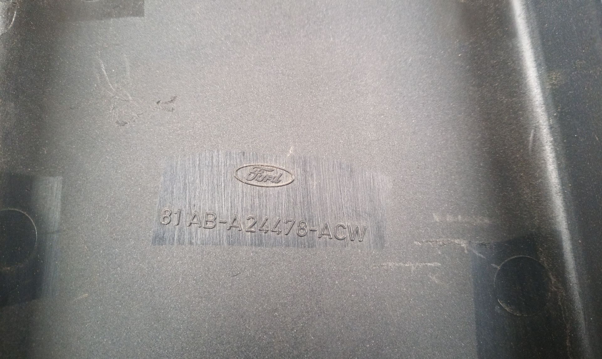 MOLDURA Ford Escort Berlina
