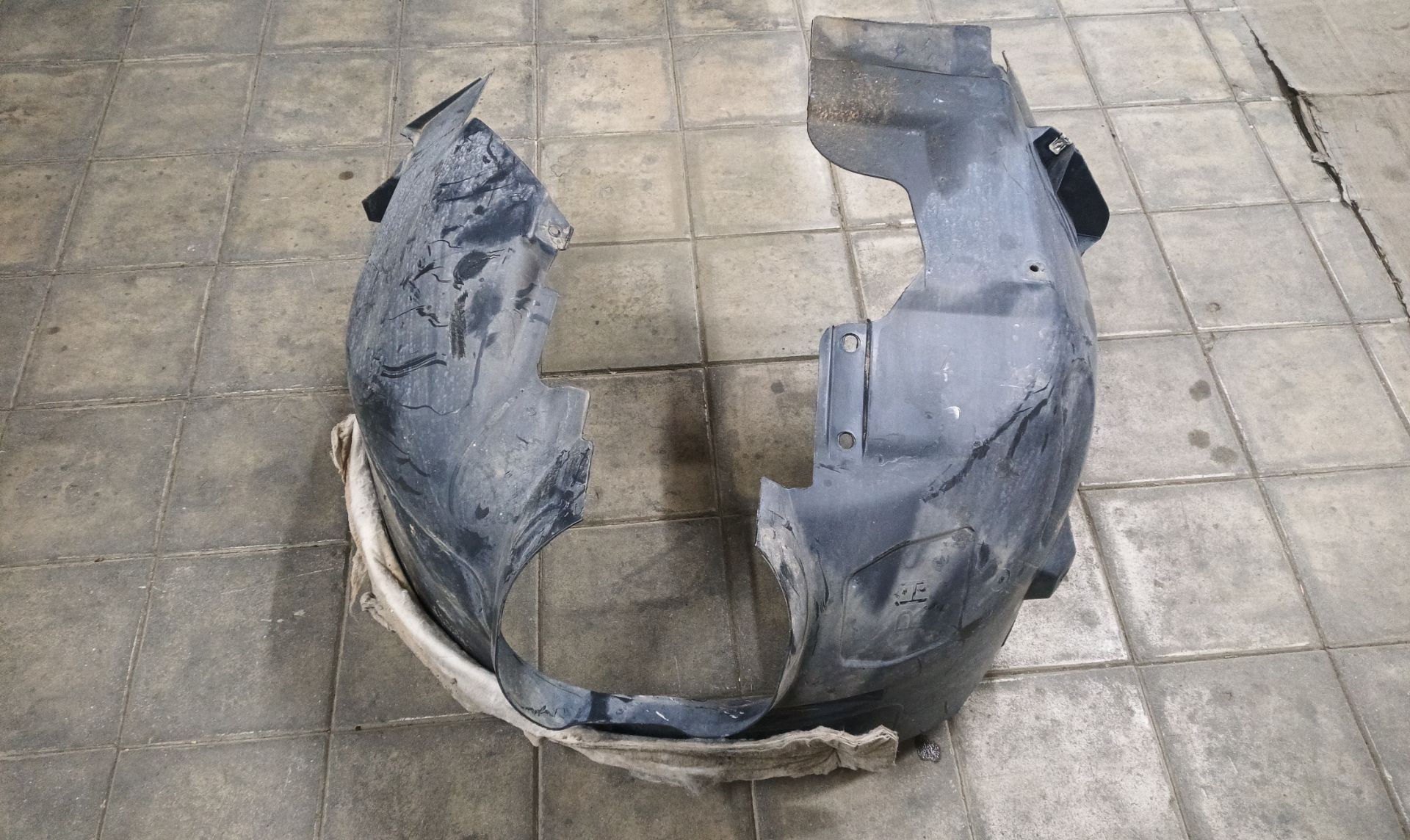 PASO RUEDA DELANTERO DERECHO Ford C-MAX (CB7)