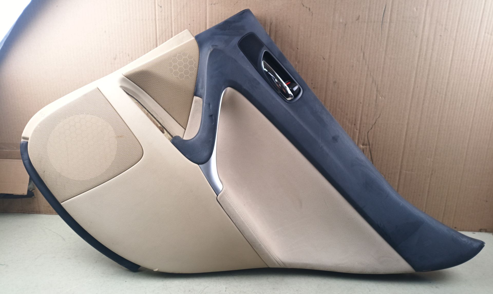 GUARNECIDO PUERTA TRASERA DERECHA Lexus IS (DS2/IS2)