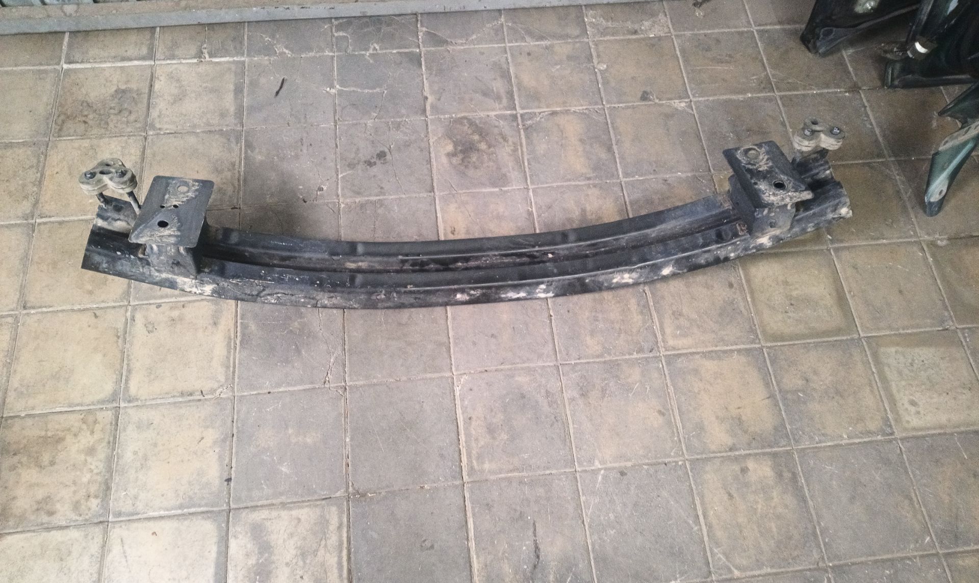 REFUERZO PARAGOLPES DELANTERO Jaguar XF