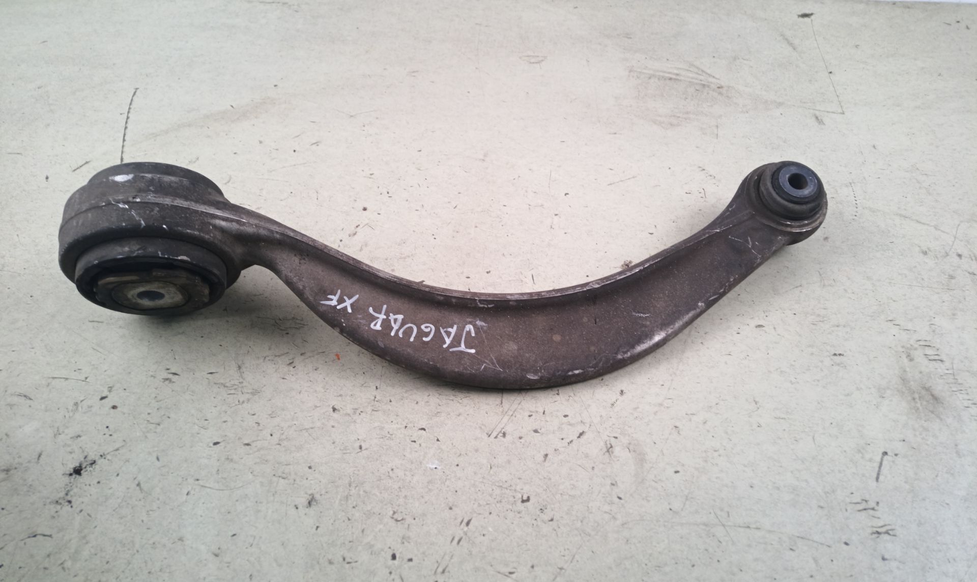 BRAZO SUSPENSION SUPERIOR TRASERO DERECHO Jaguar XF