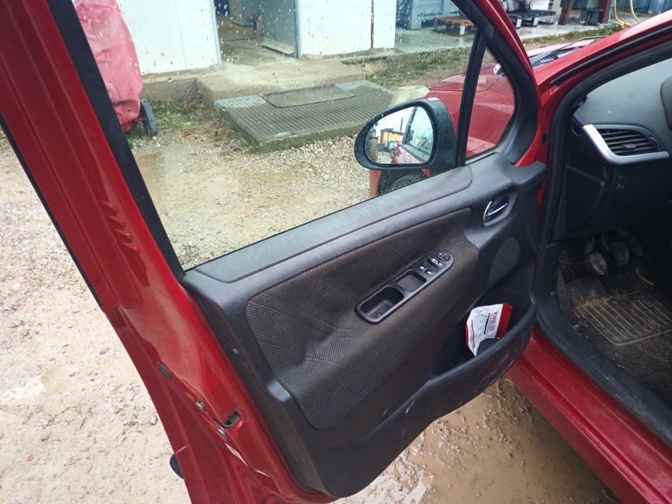 Imagen del vehículo Peugeot 207