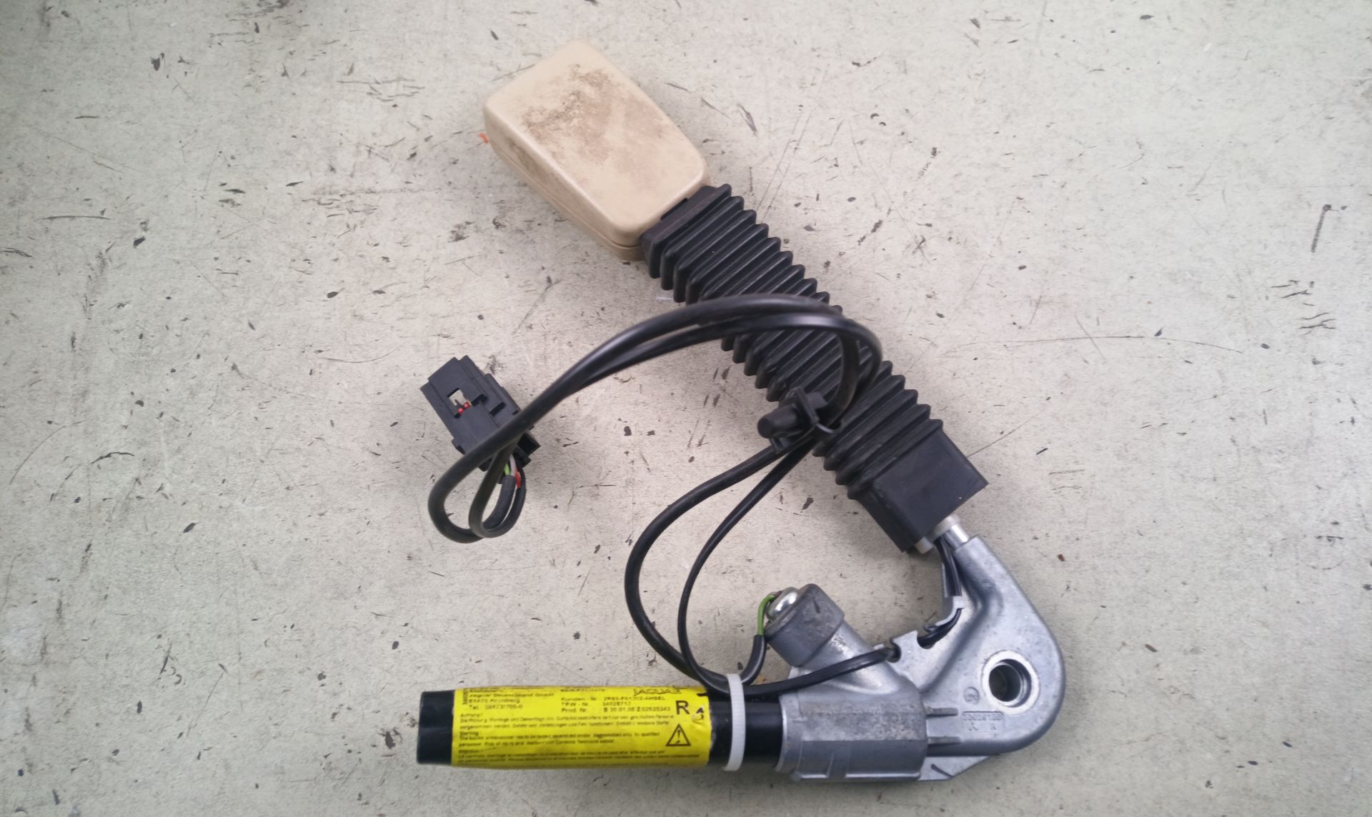 ENGANCHE CINTURON DELANTERO DERECHO Jaguar XF