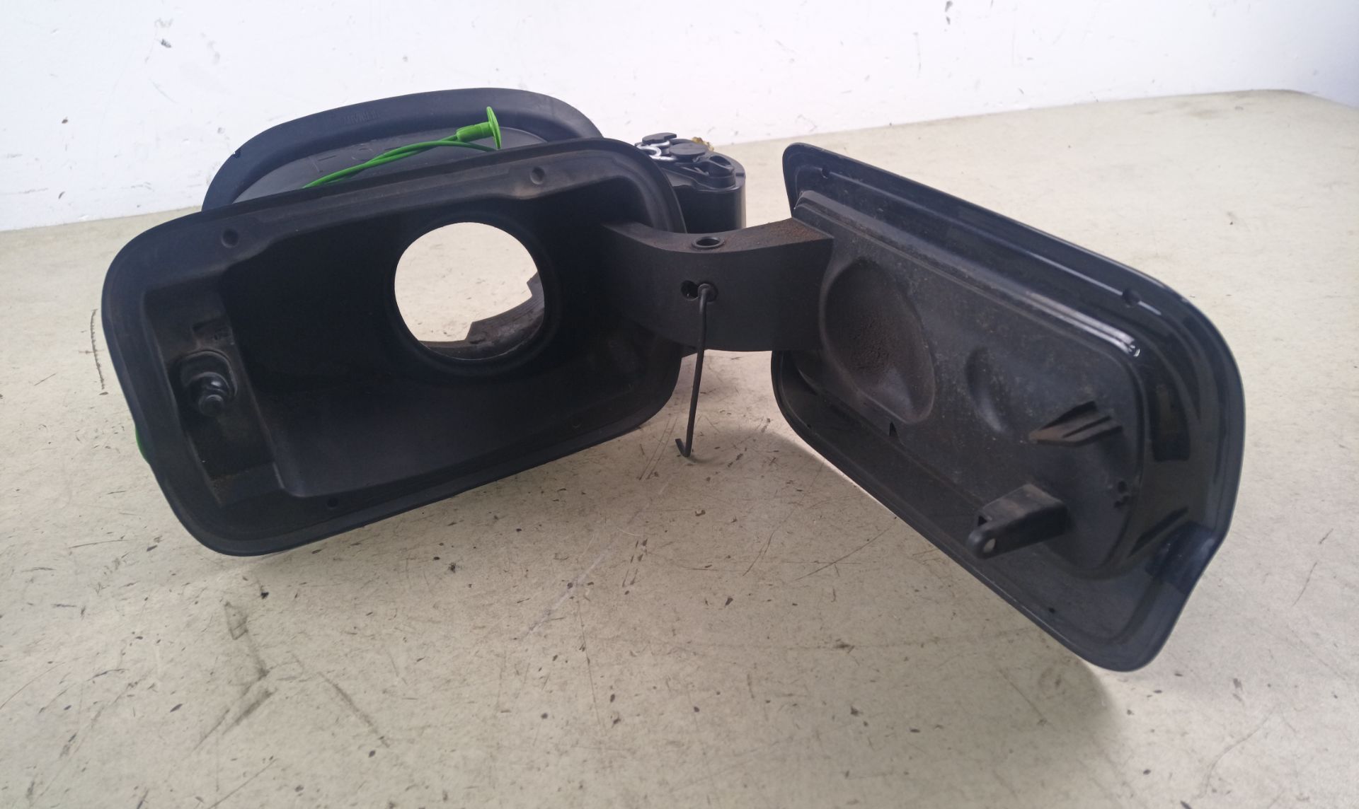 TAPA EXTERIOR COMBUSTIBLE BMW 3 Cabrio (E93)