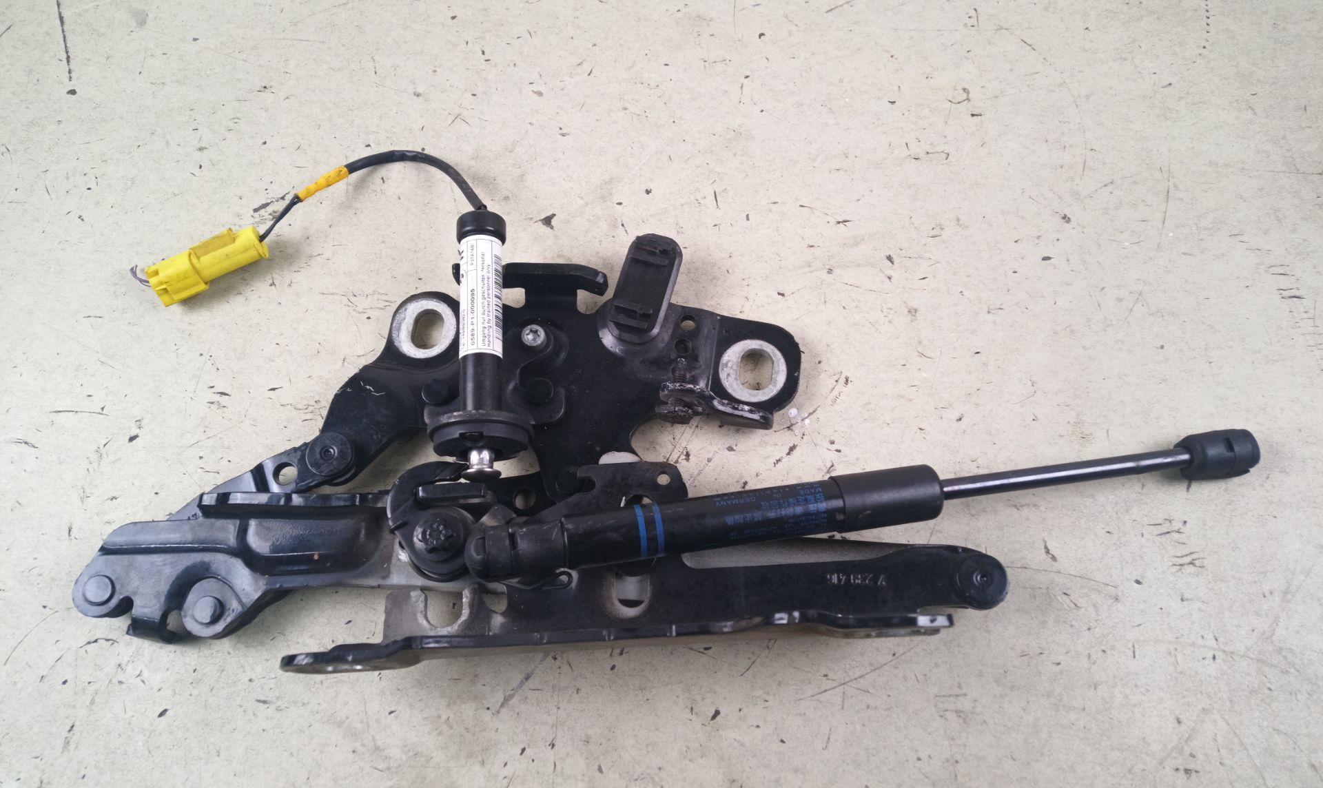 BISAGRA CAPO DERECHA BMW 3 Cabrio (E93)
