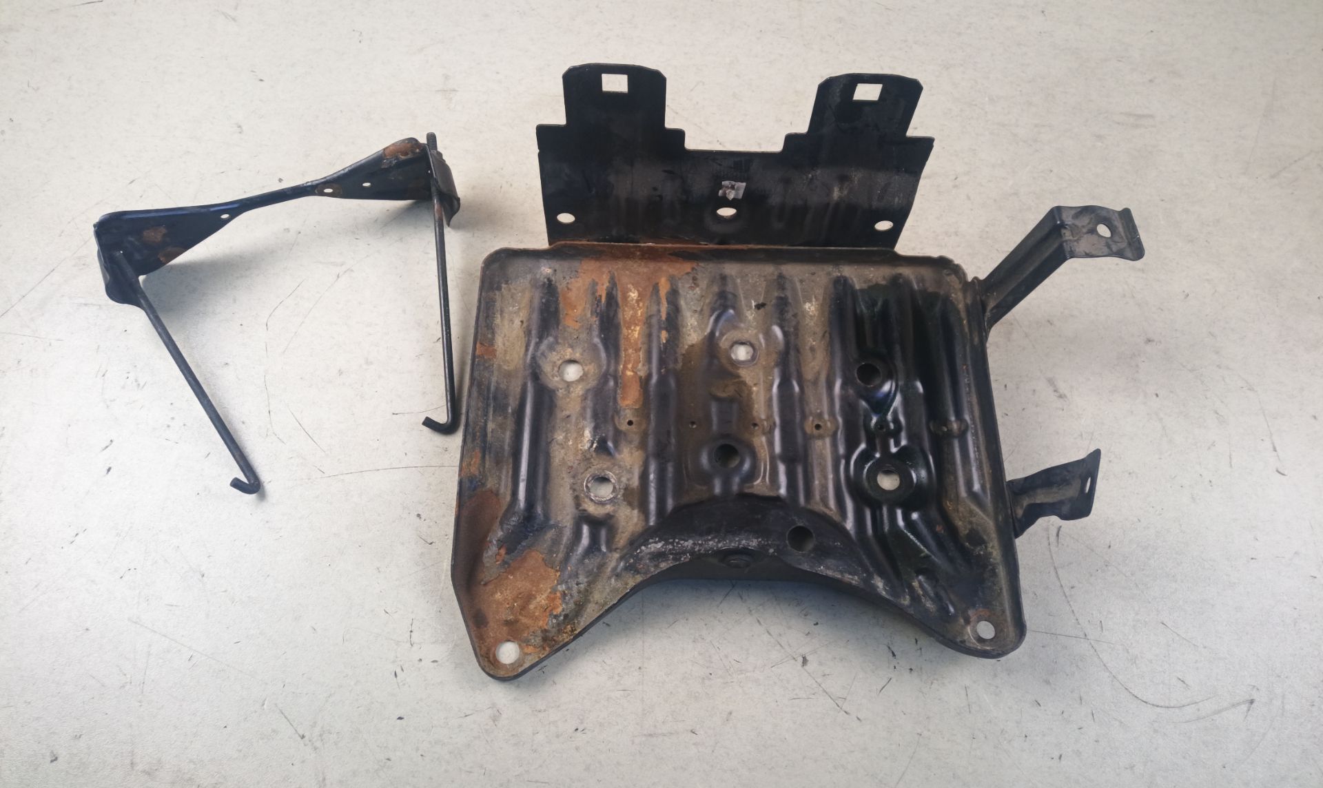 SOPORTE BATERIA Nissan Murano (Z50)