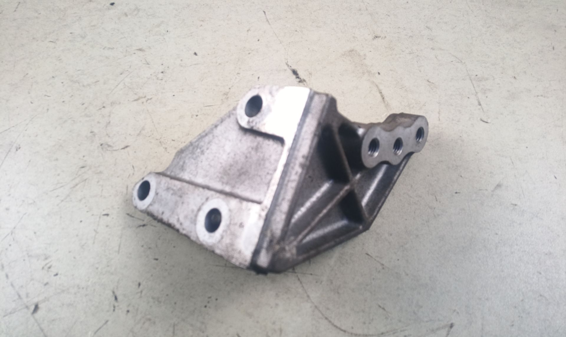 SOPORTE MOTOR